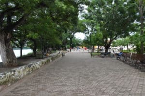 Path through Plaza Santa Bárbara in Mompox, Bolívar, Colombia