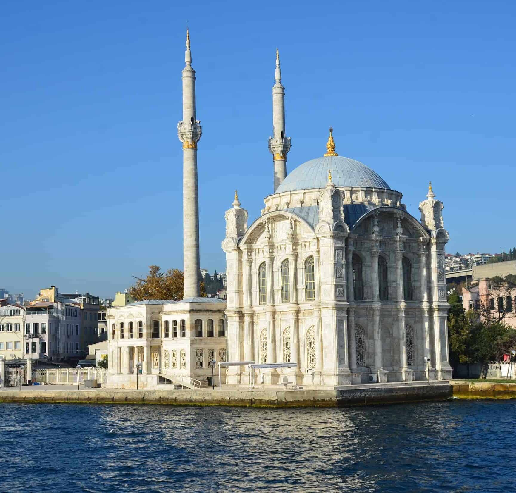 Büyük Mecidiye Mosque in Ortaköy, Istanbul, Turkey