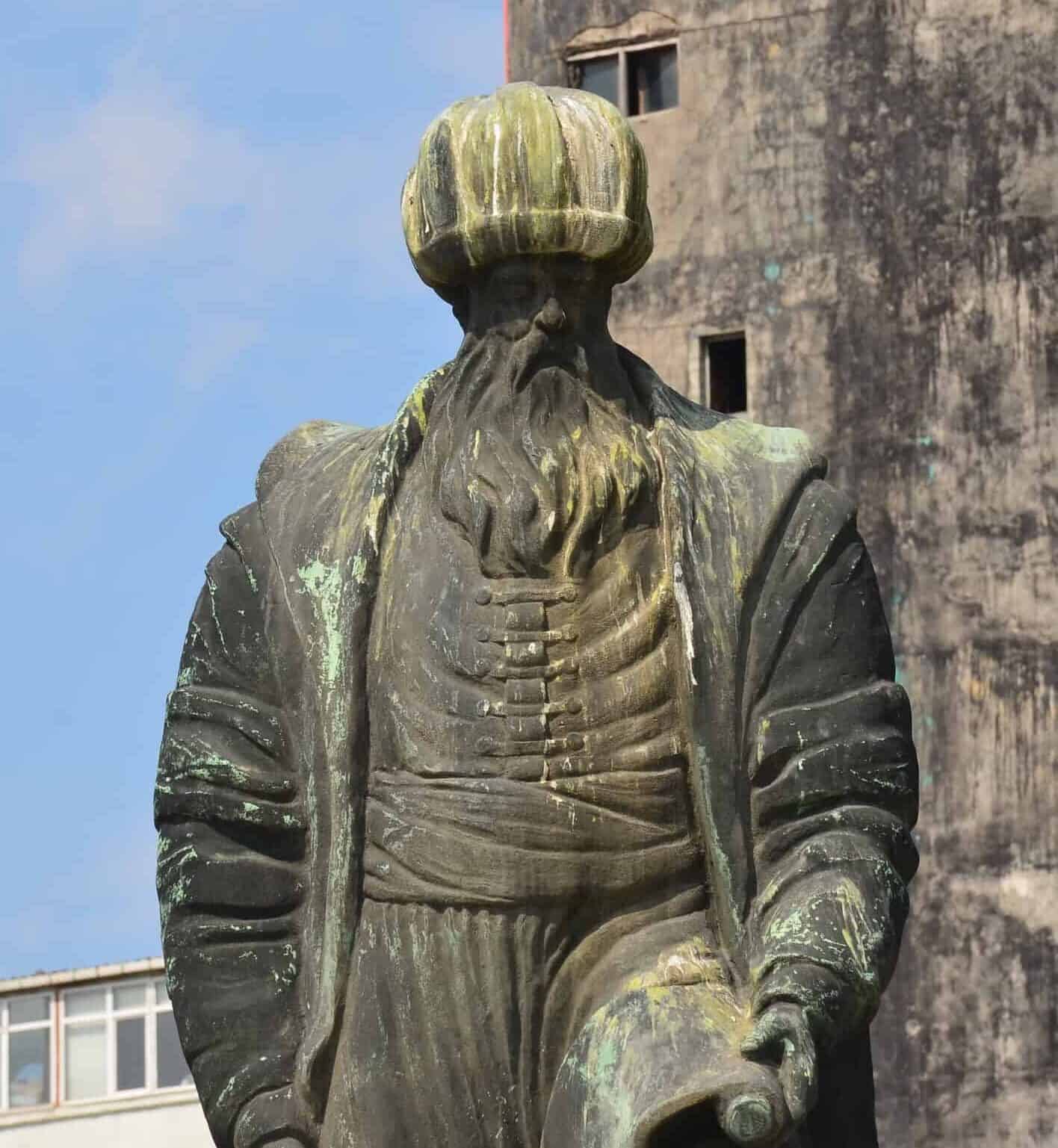 Mimar Sinan statue