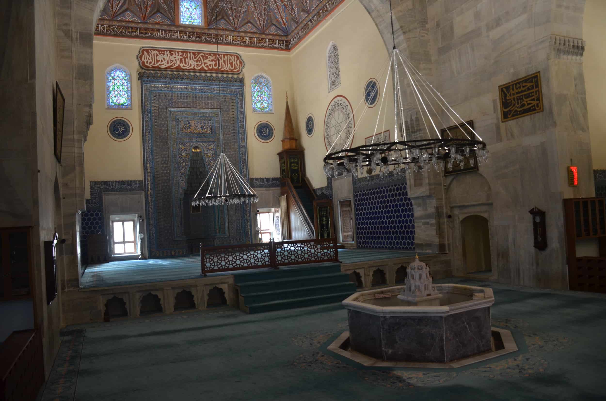 Prayer hall from the left at the Green Mosque in Bursa, Turkey