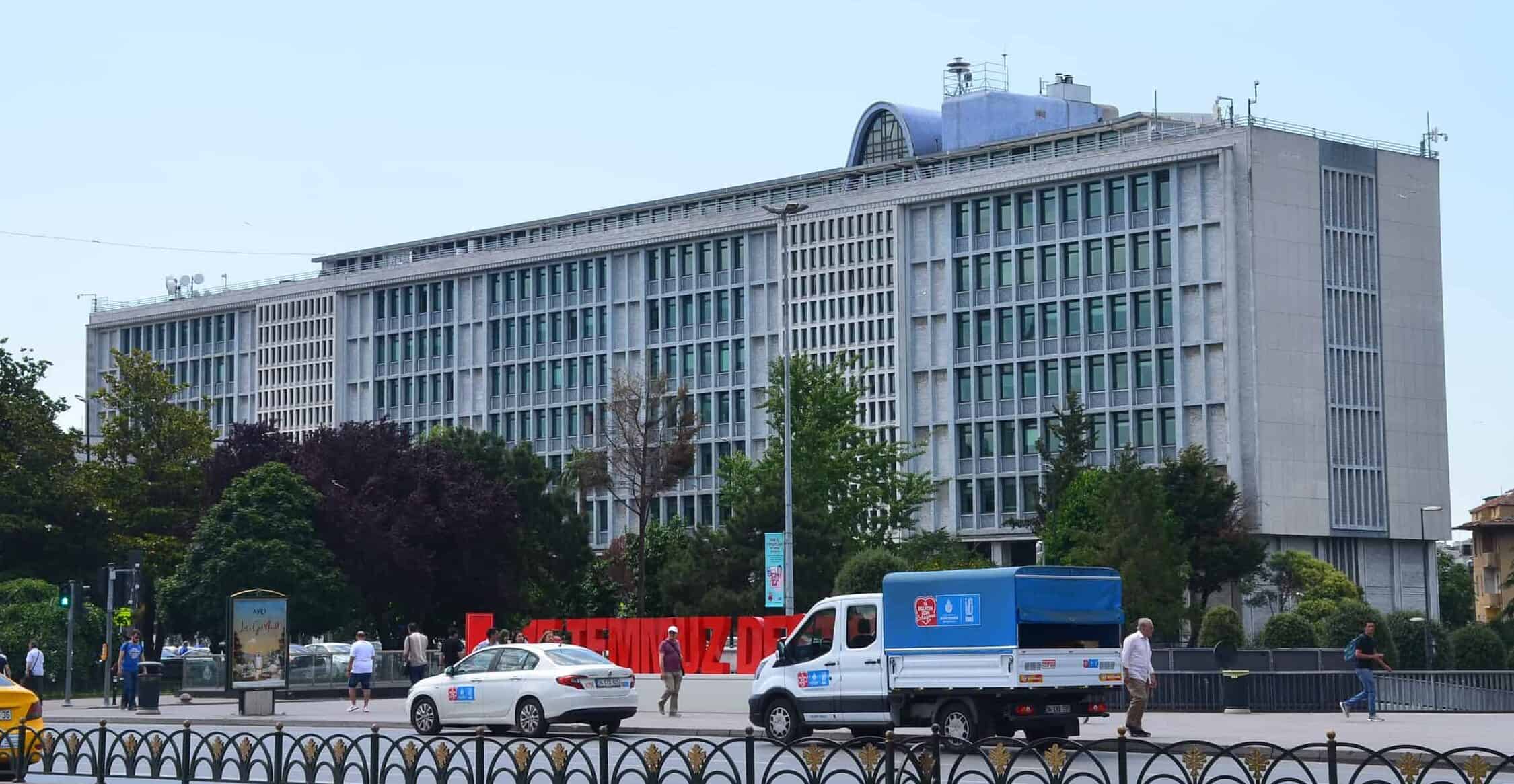 Looking at Istanbul City Hall from the north