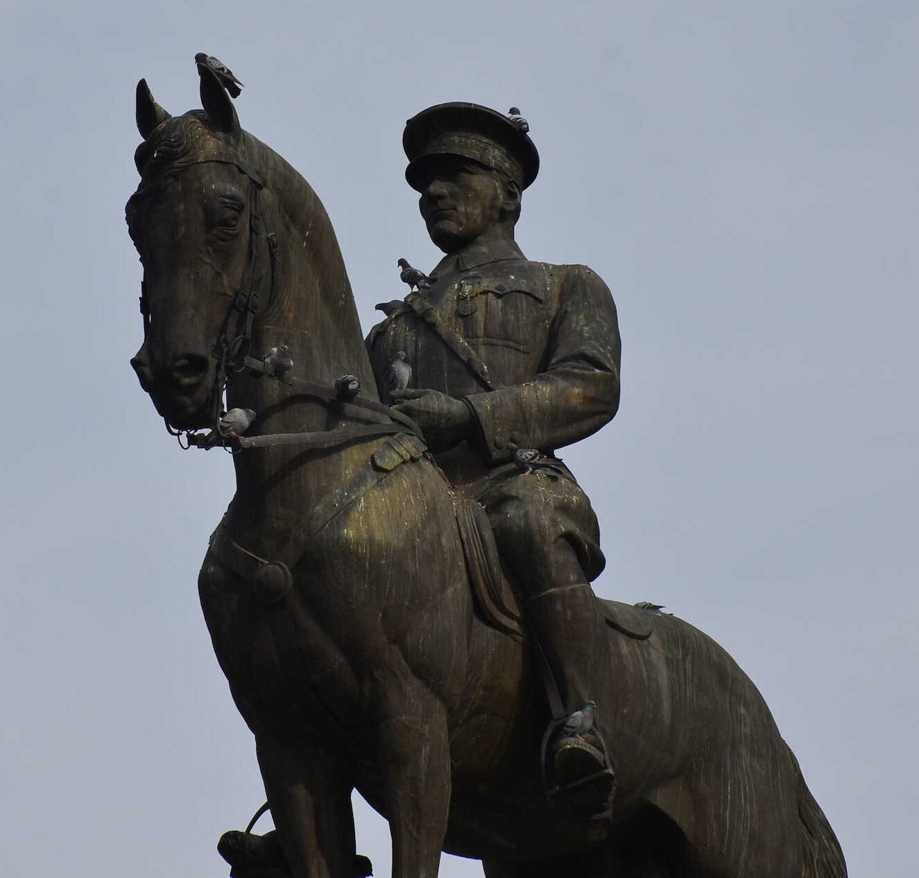 Atatürk statue on the Victory Monument