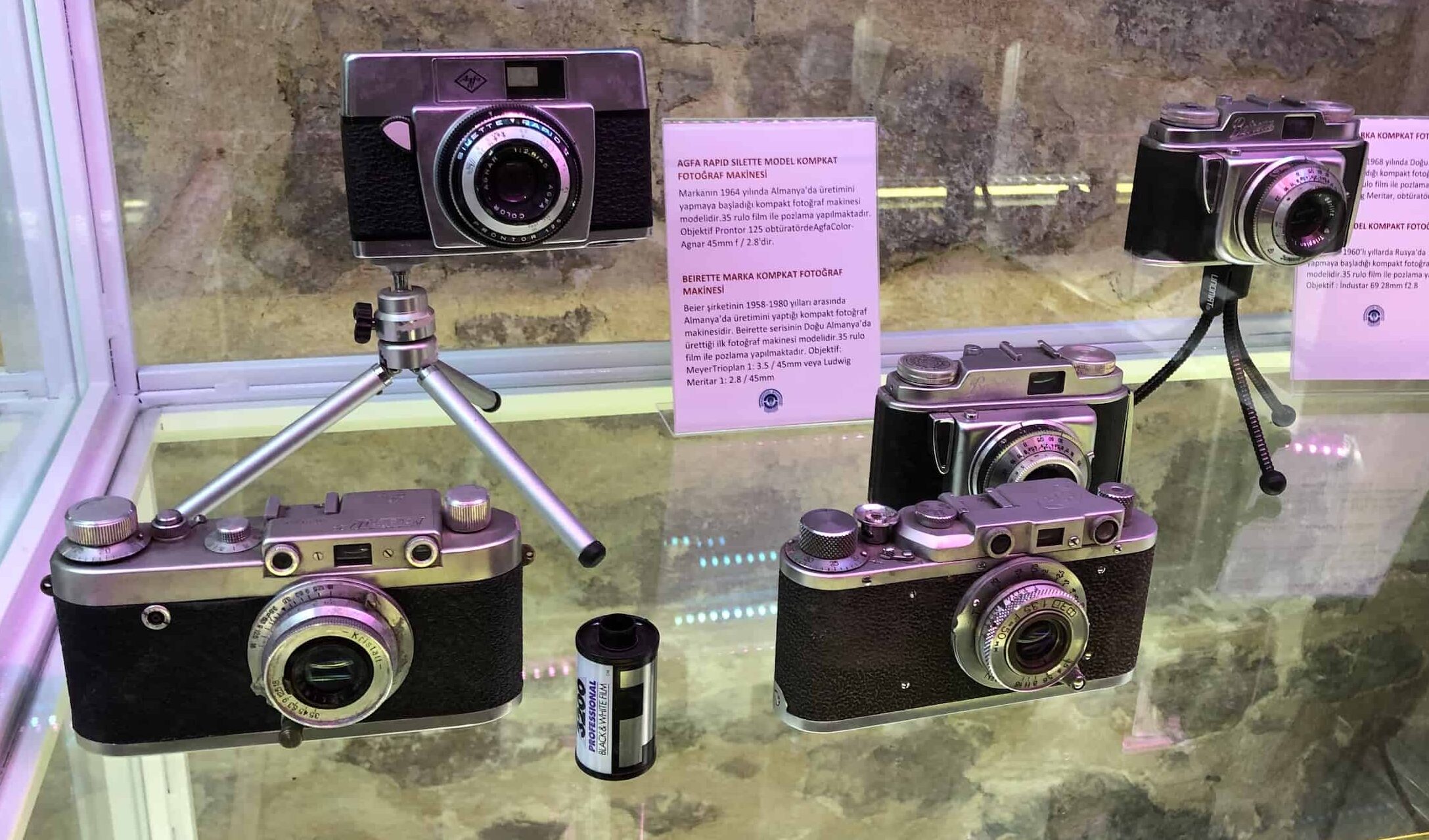 Classic camera models at the Osman Yaşar Tanaçan Photography Gallery at the Kurşunlu Complex