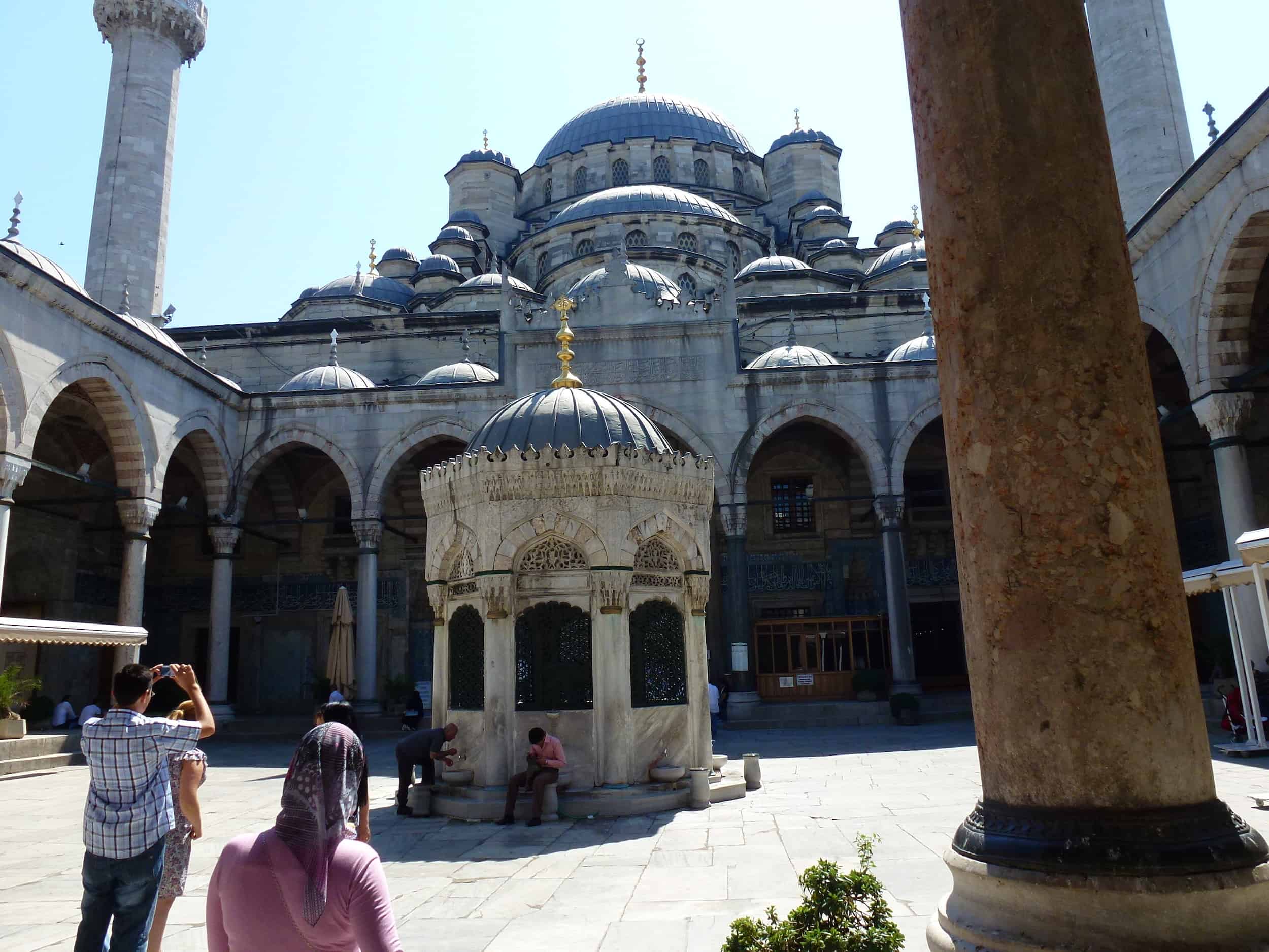 Courtyard of the New Mosque in Istanbul, Turkey