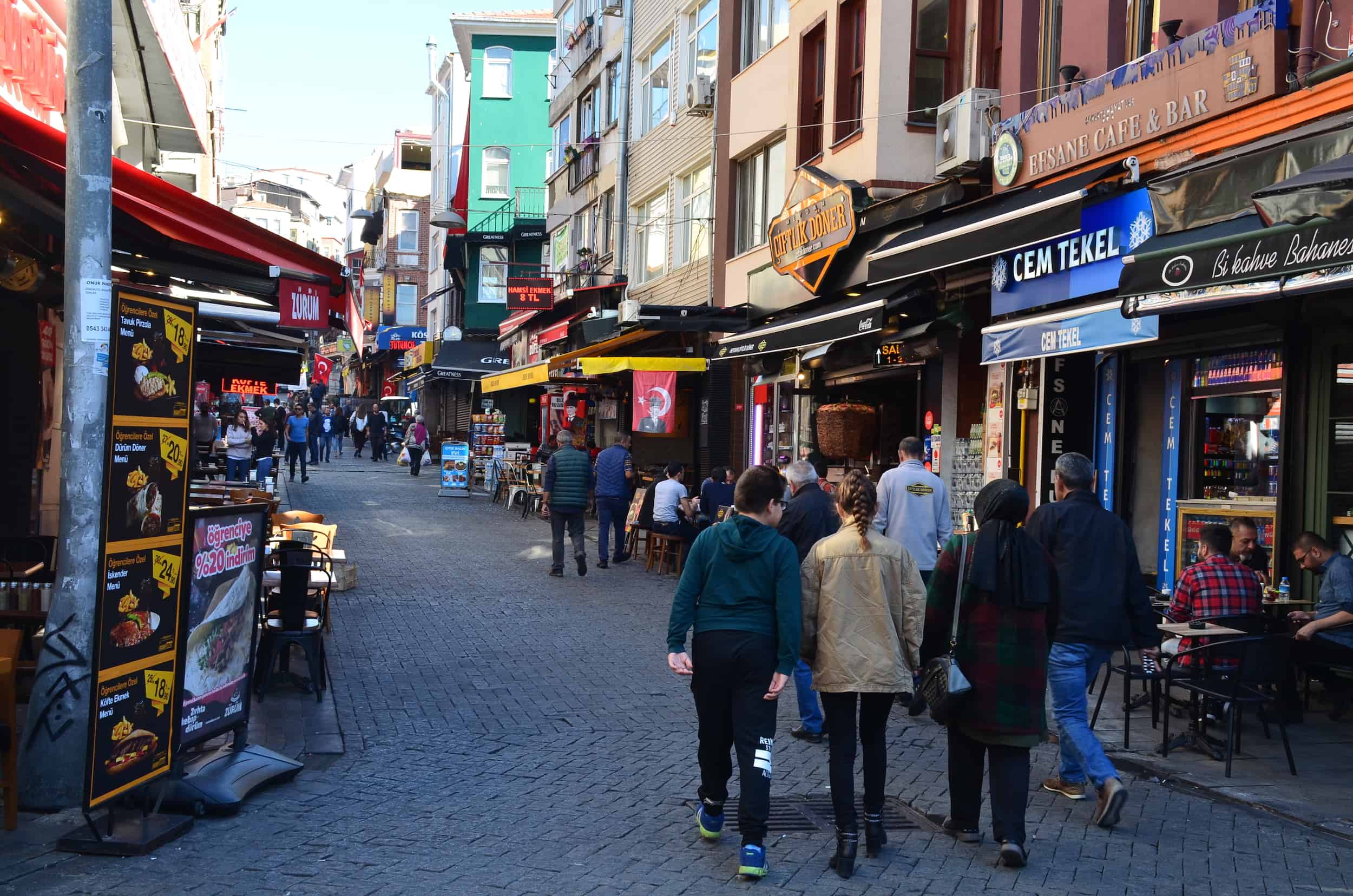 A street through Çarşı in Beşiktaş, Istanbul, Turkey