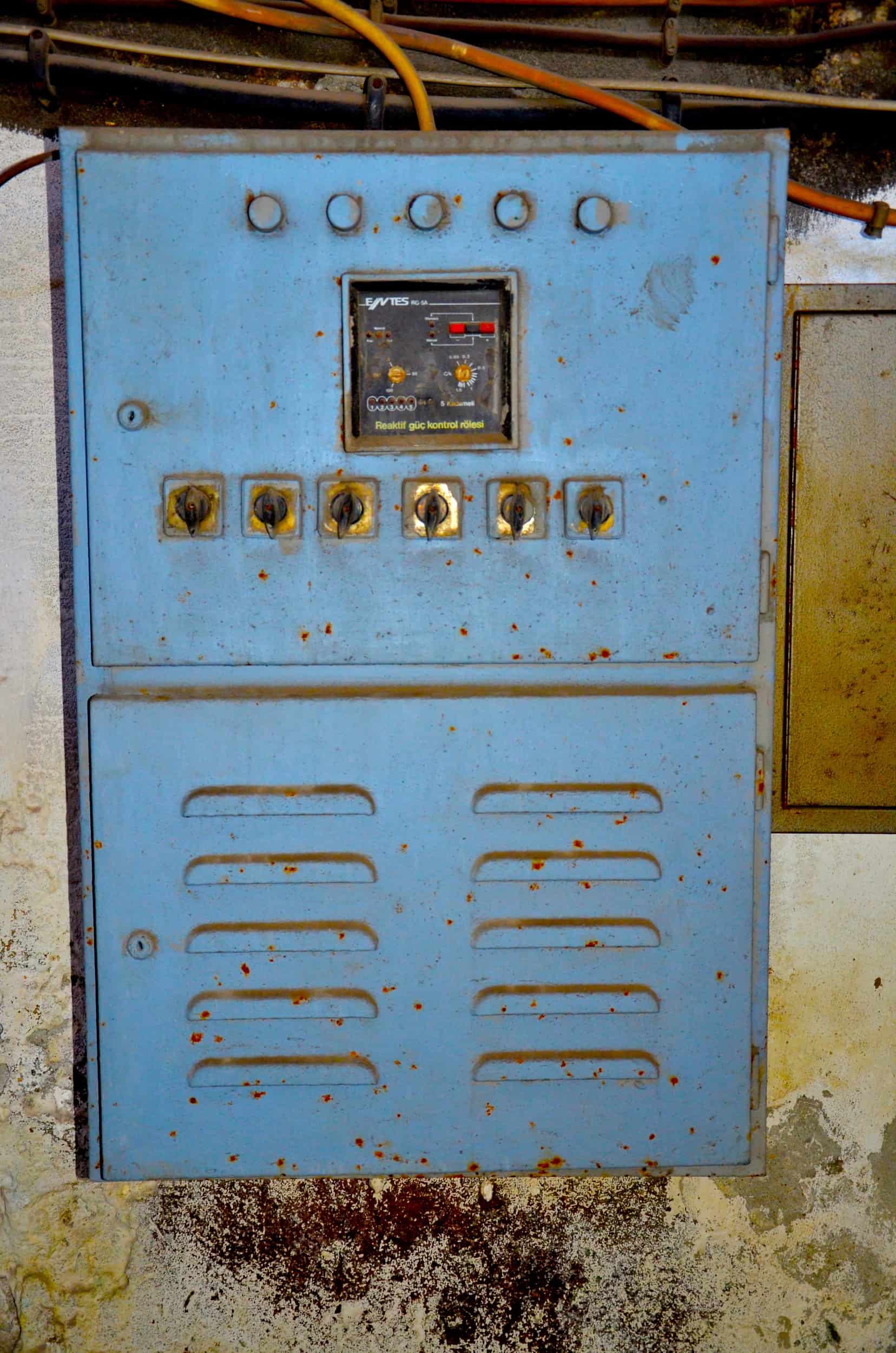 Electric box at Büyük Valide Han in Istanbul, Turkey