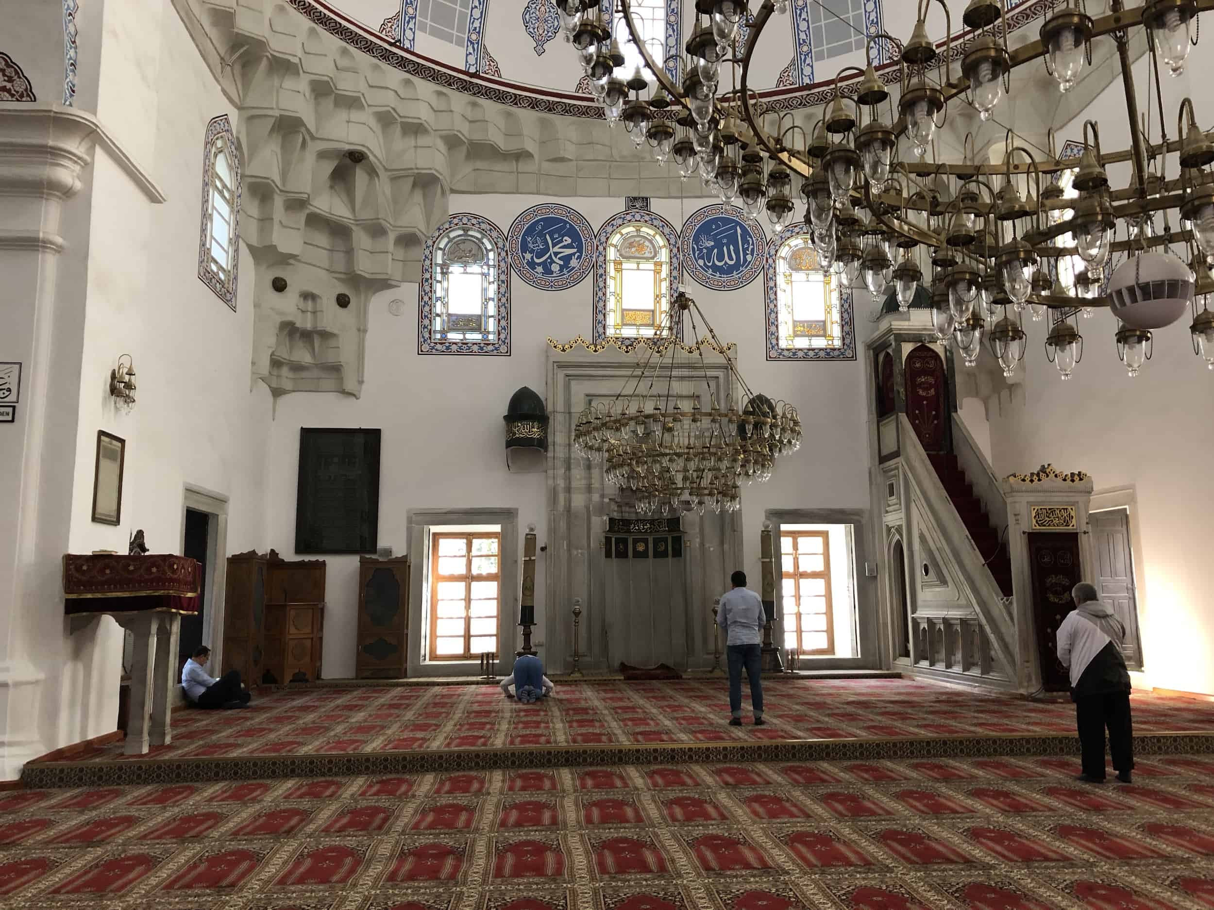 Prayer hall of the Atik Ali Pasha Mosque in Çemberlitaş, Istanbul, Turkey
