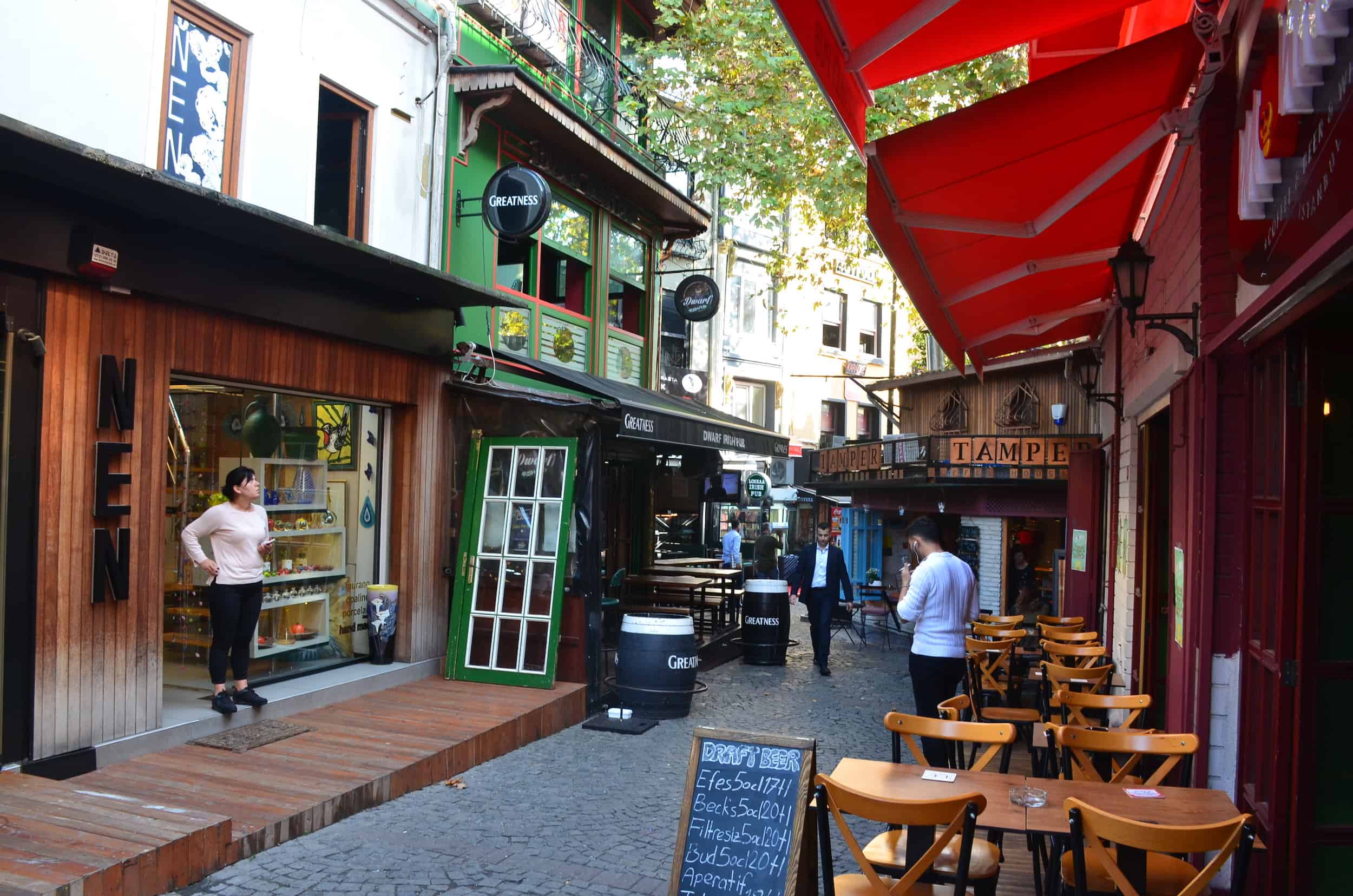 Alley with bars and shops in Ortaköy, Istanbul, Turkey