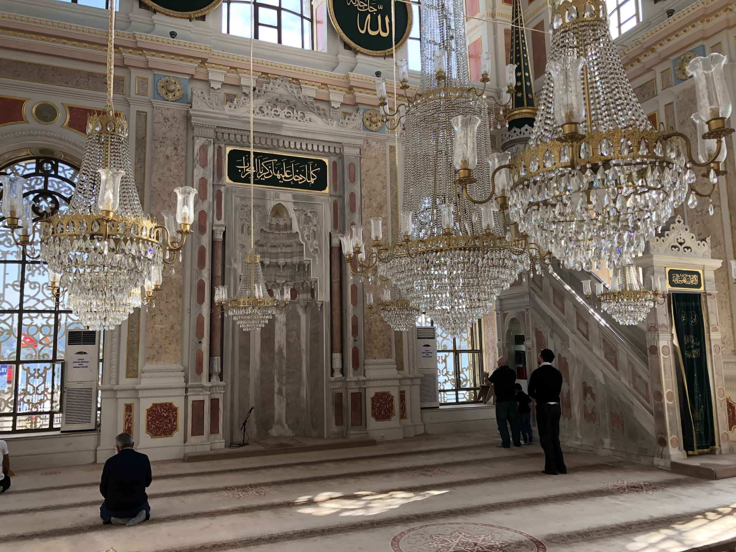 Prayer hall of the Büyük Mecidiye Mosque in Ortaköy, Istanbul, Turkey