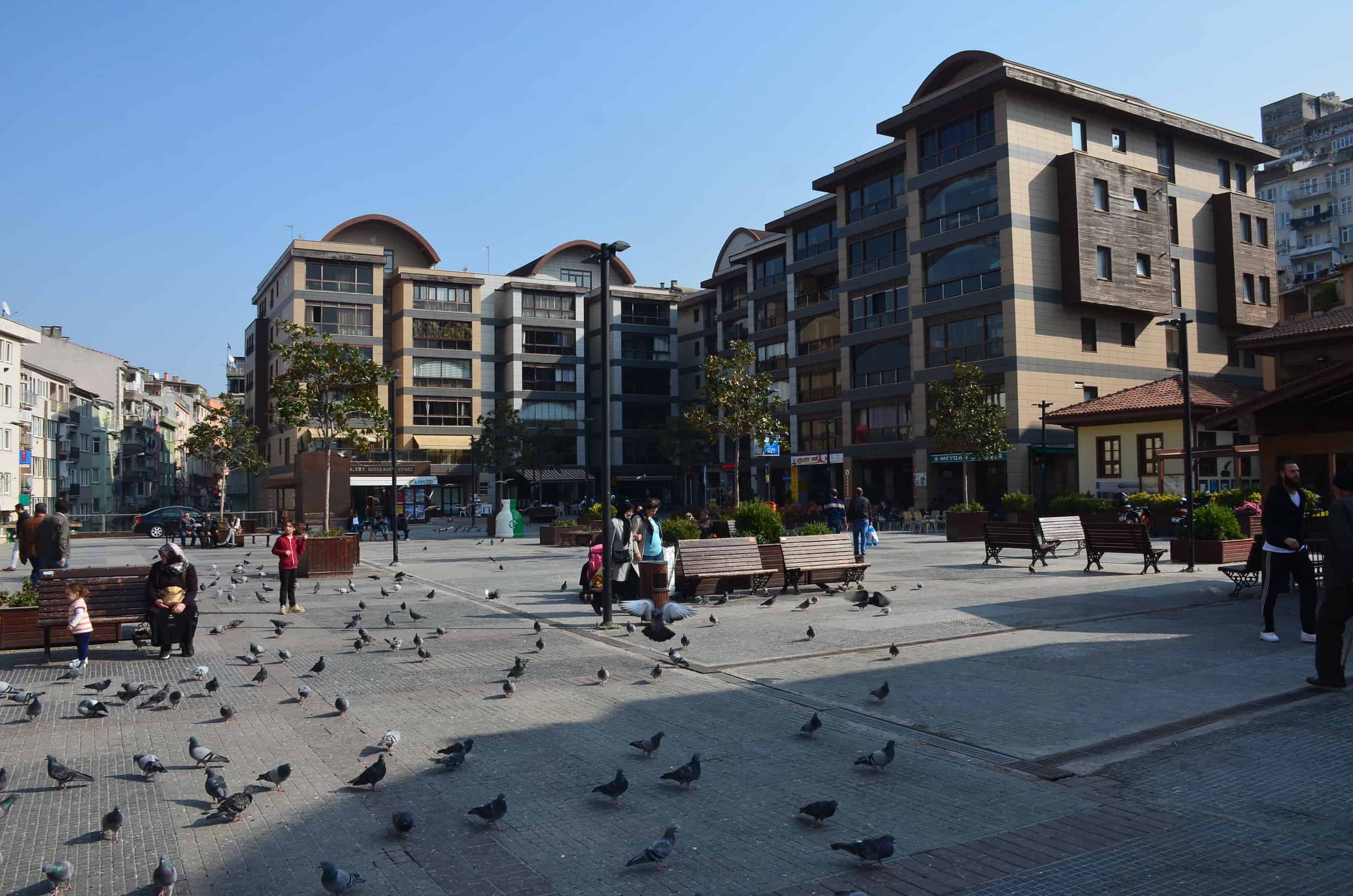 Emirsultan Square