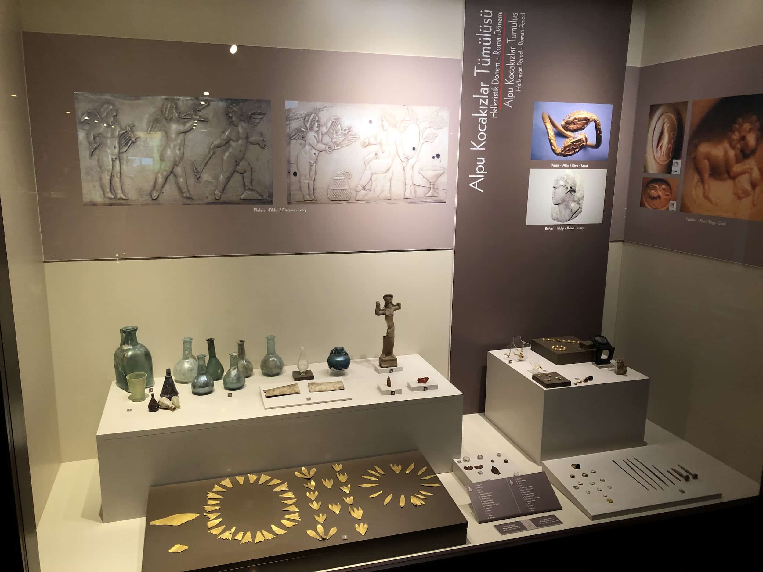 Hellenistic period finds from Alpu Kozakızlar Tumulus at the ETİ Archaeology Museum in Eskişehir, Turkey
