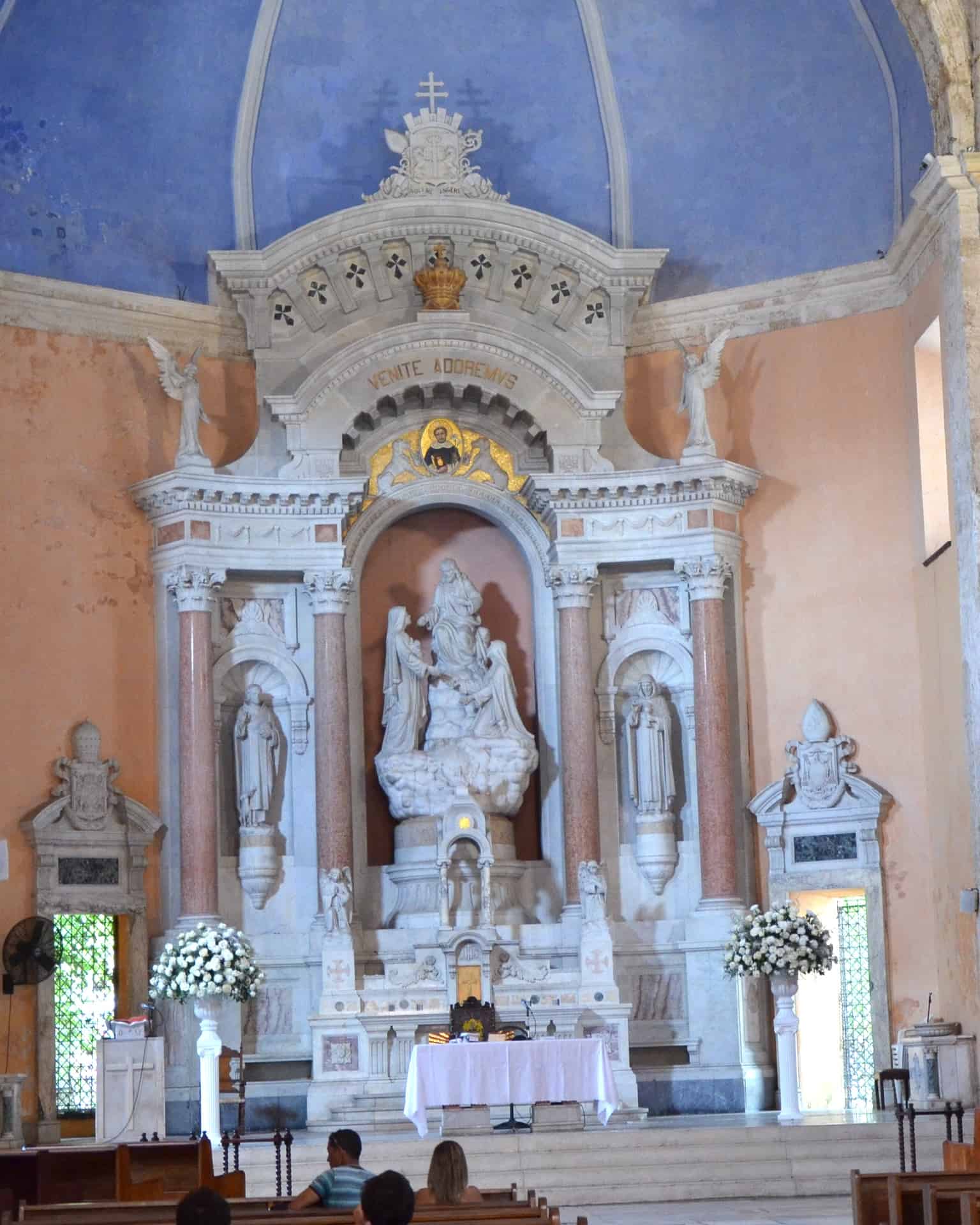 Main altar of the Church of Santo Domingo in the Old Town of Cartagena, Colombia
