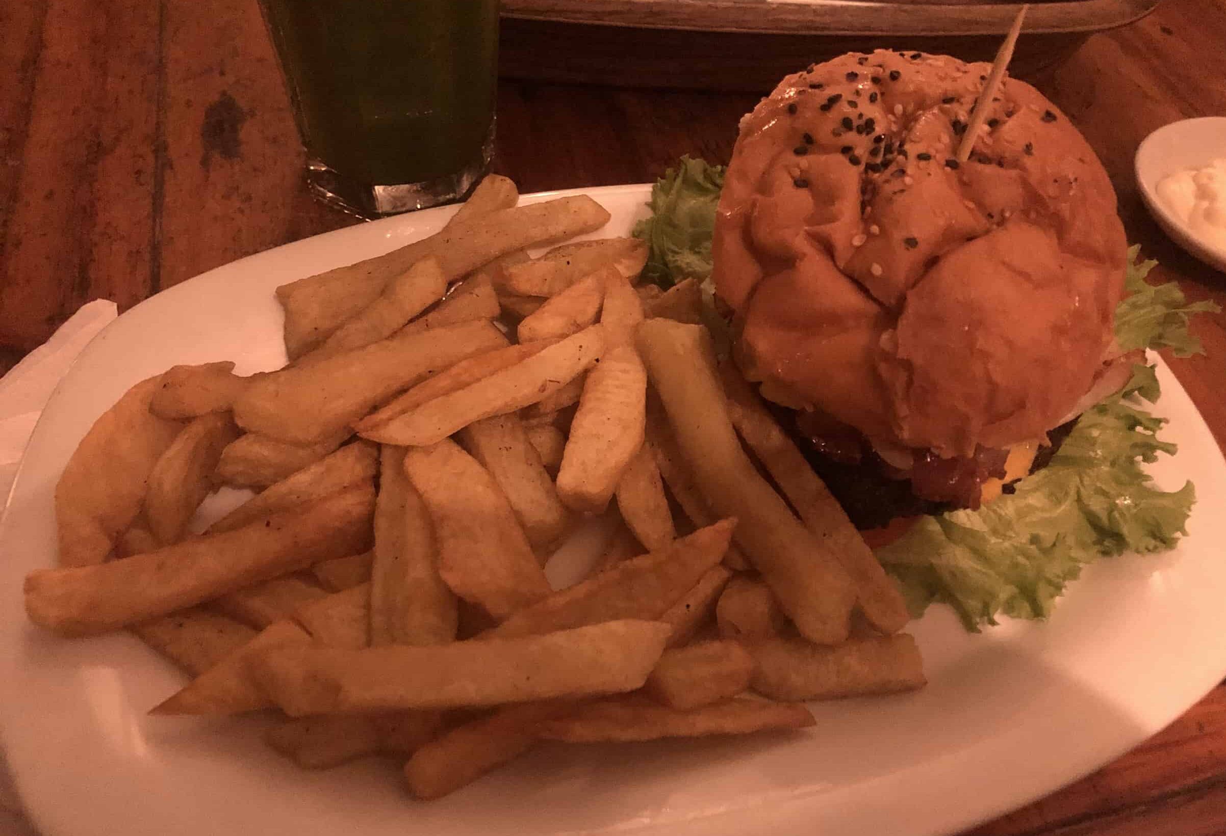 Hamburger at Makao Beach Hotel
