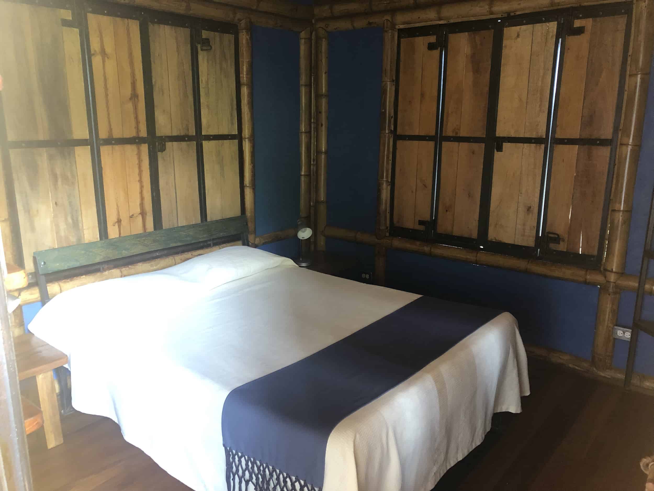 Bedroom in the blue cabin at Soñarte