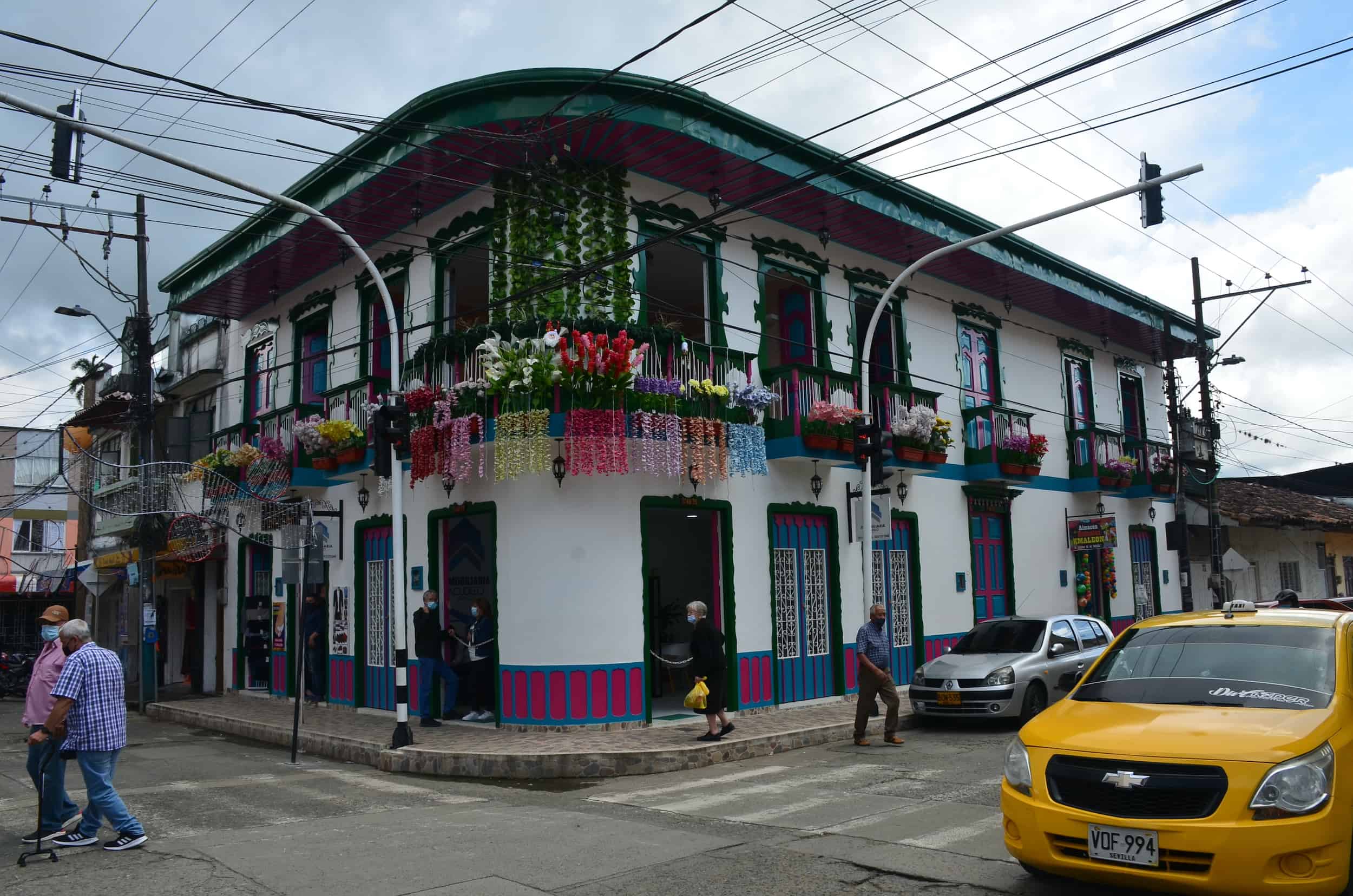 Building on Calle 50 in Sevilla, Valle del Cauca, Colombia