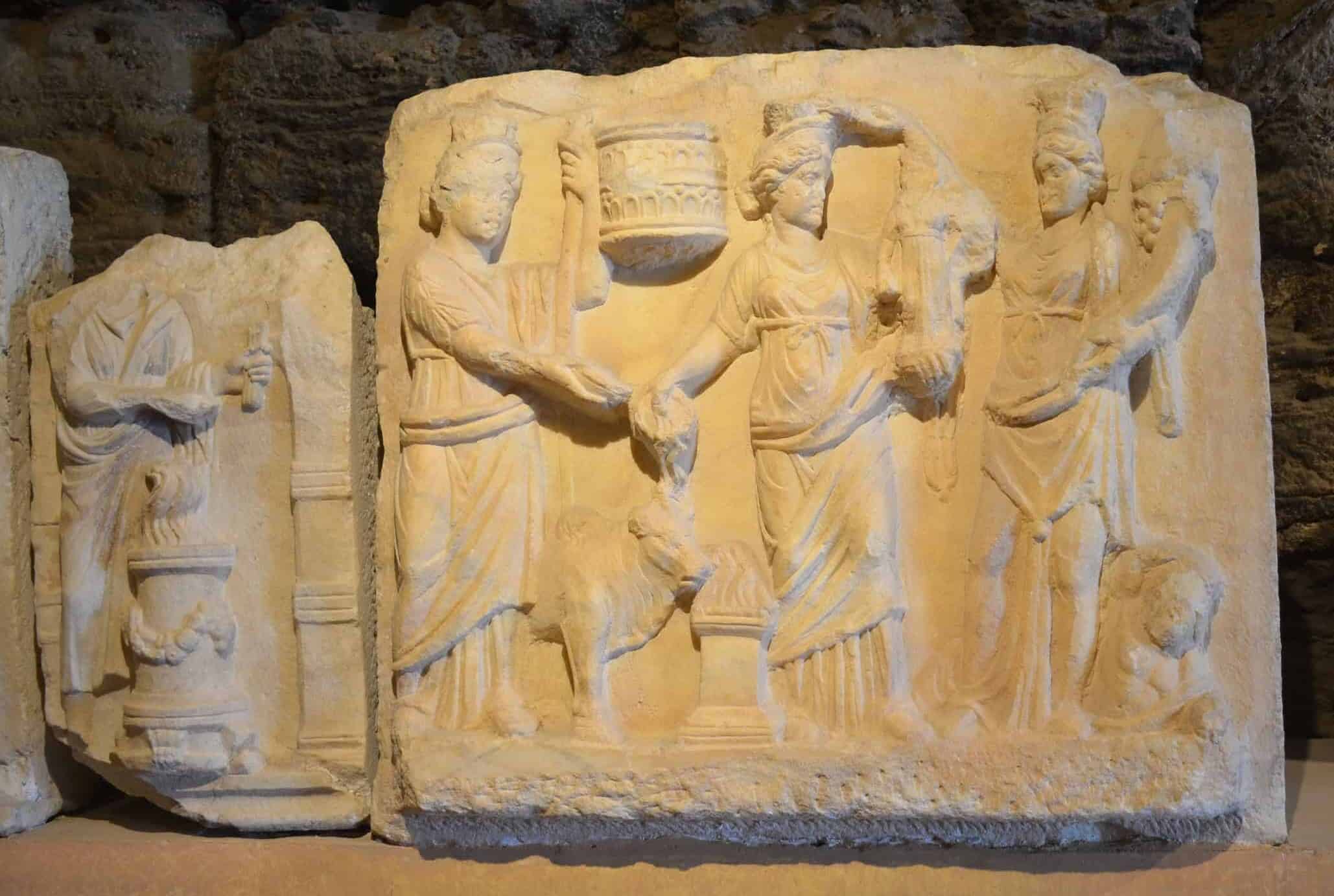 Coronation of Hierapolis, Roman period, late 2nd century