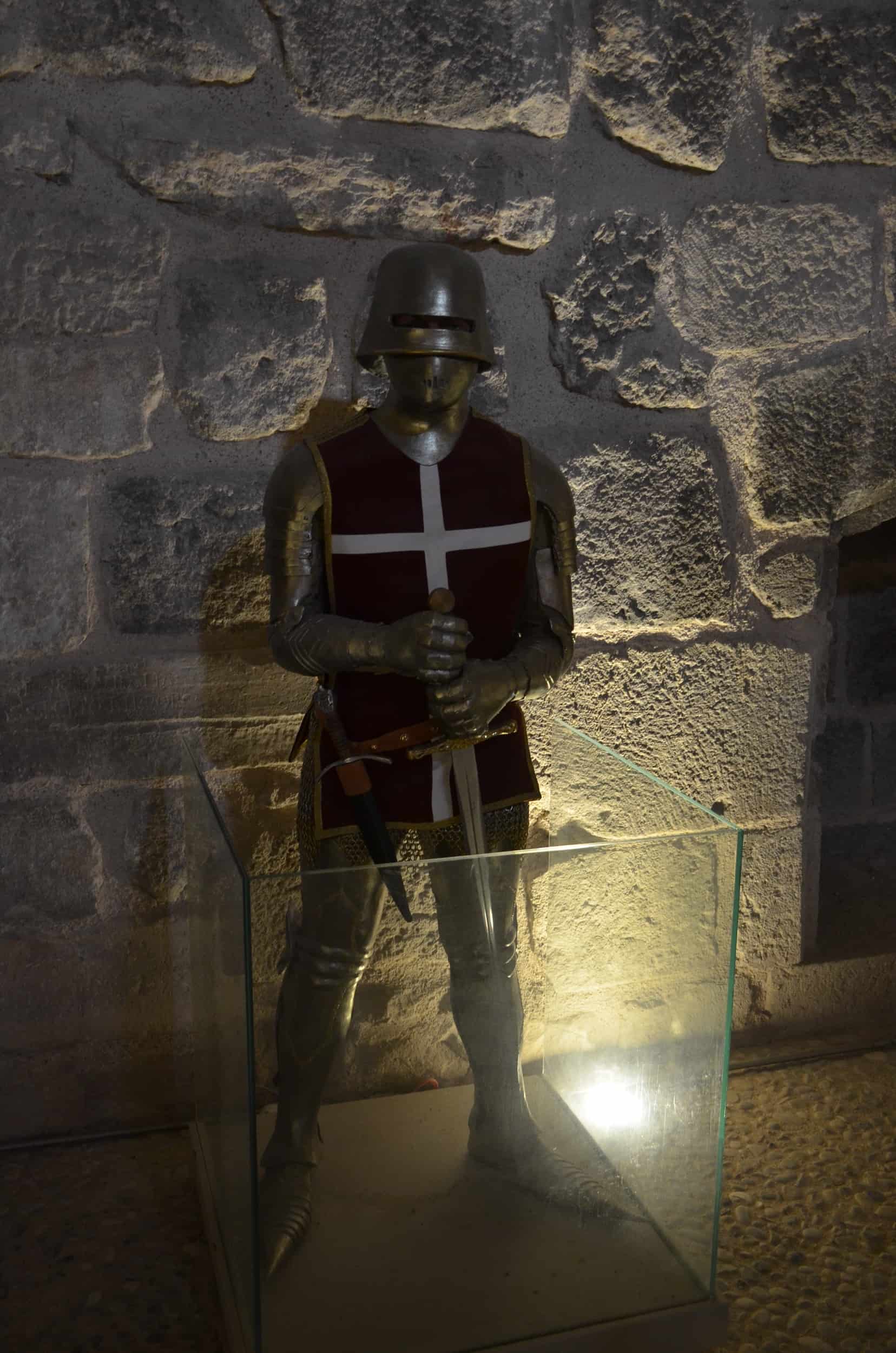 Suit of armor in the English Tower
