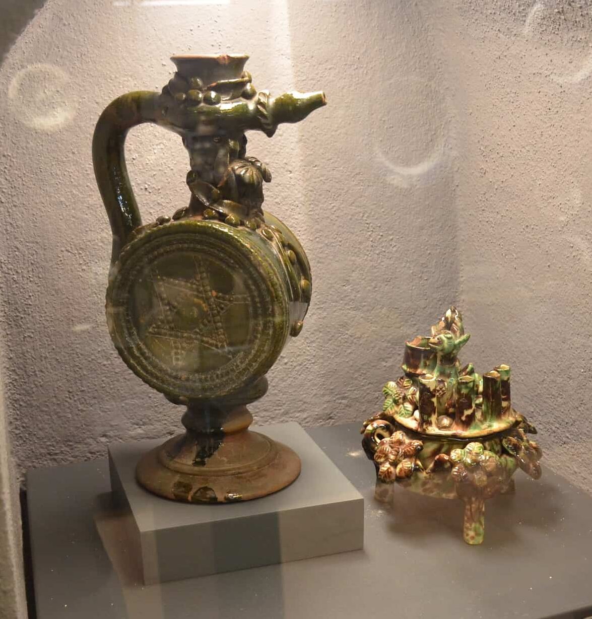 Çanakkale ceramic pitcher and sugar bowl, late 19th to early 20th century