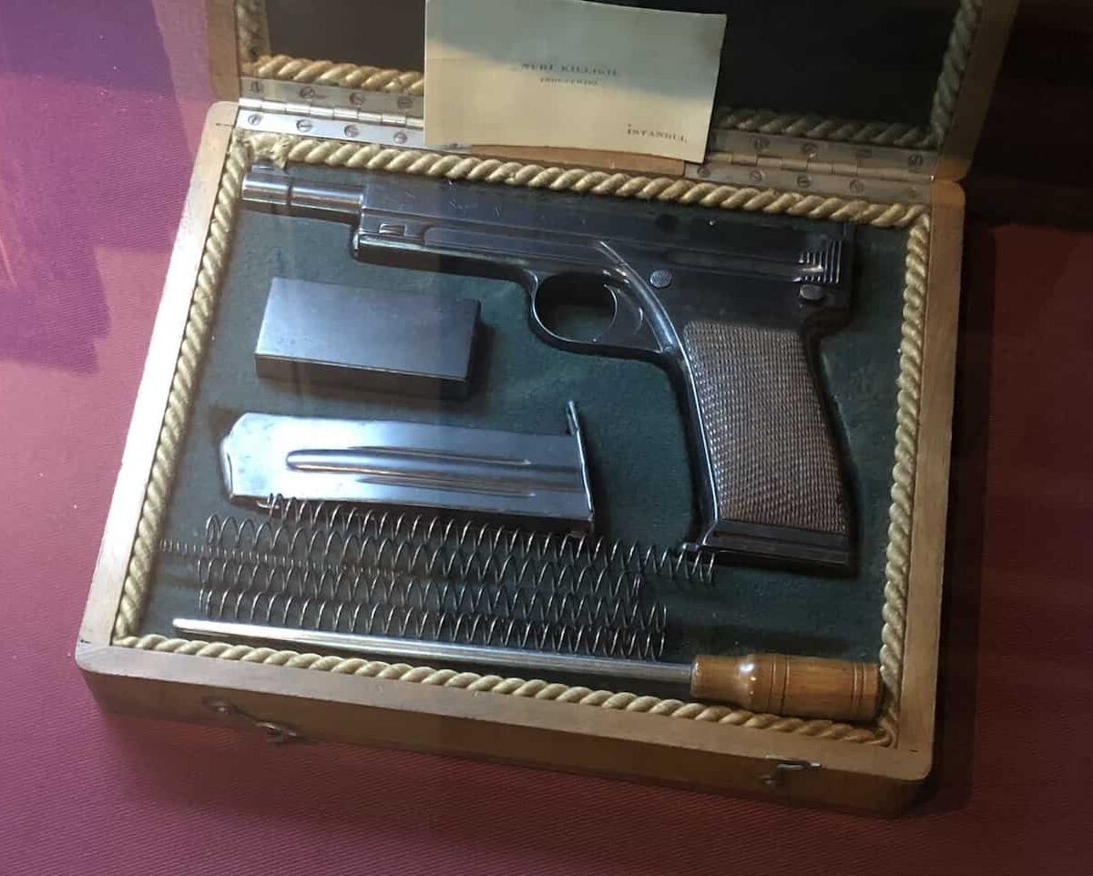 Pistol belonging to General Nuri Killigil (Turkish, 20th century)