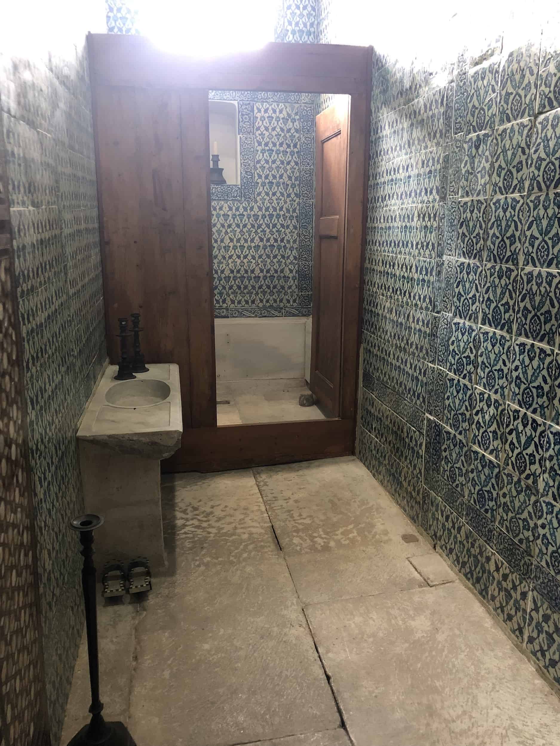 Bathroom at the Sultan's Pavilion