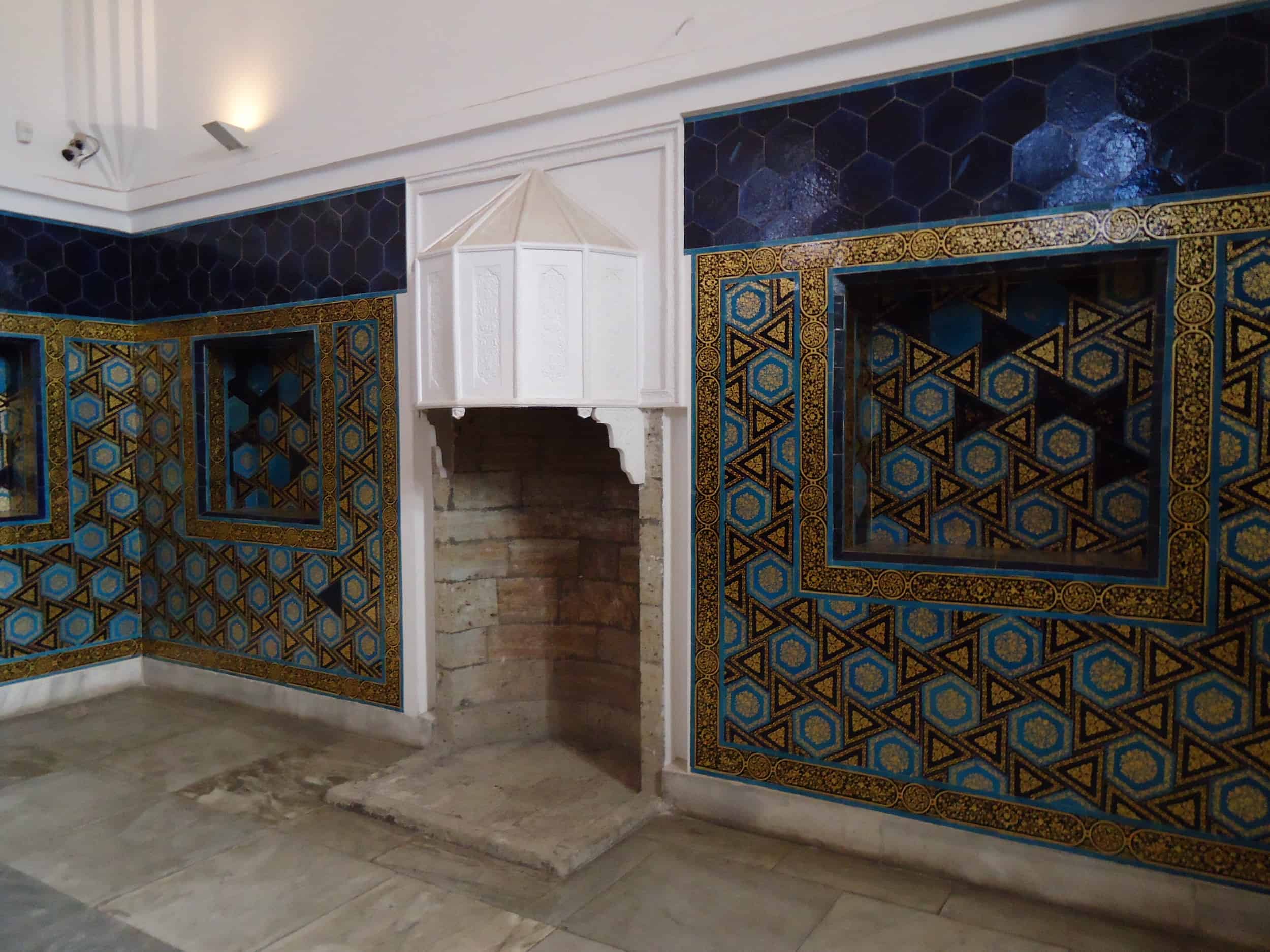 Fireplace and tiled walls at the Tiled Kiosk