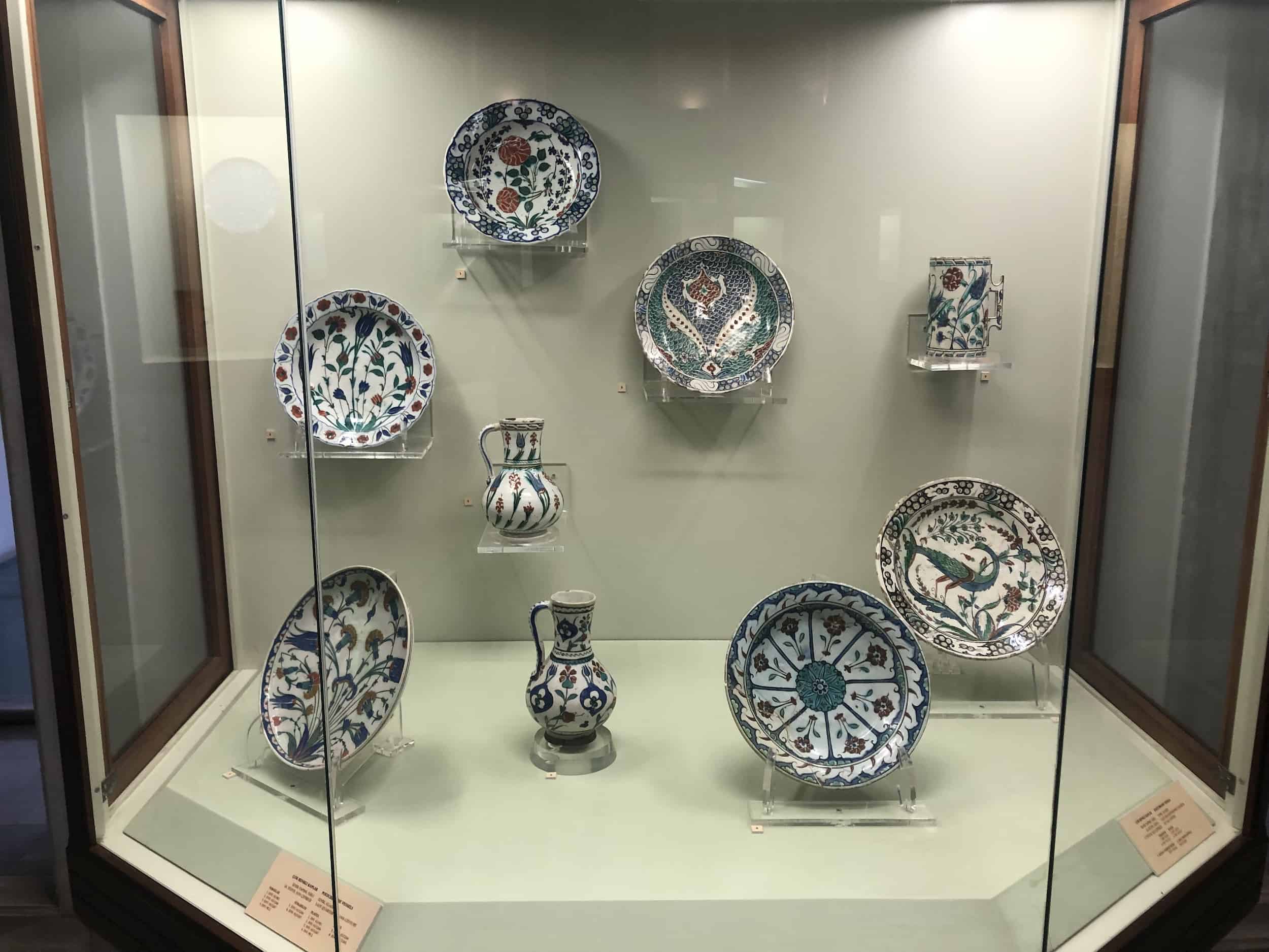Polychrome vessels; glazed; Iznik; last quarter of the 16th century