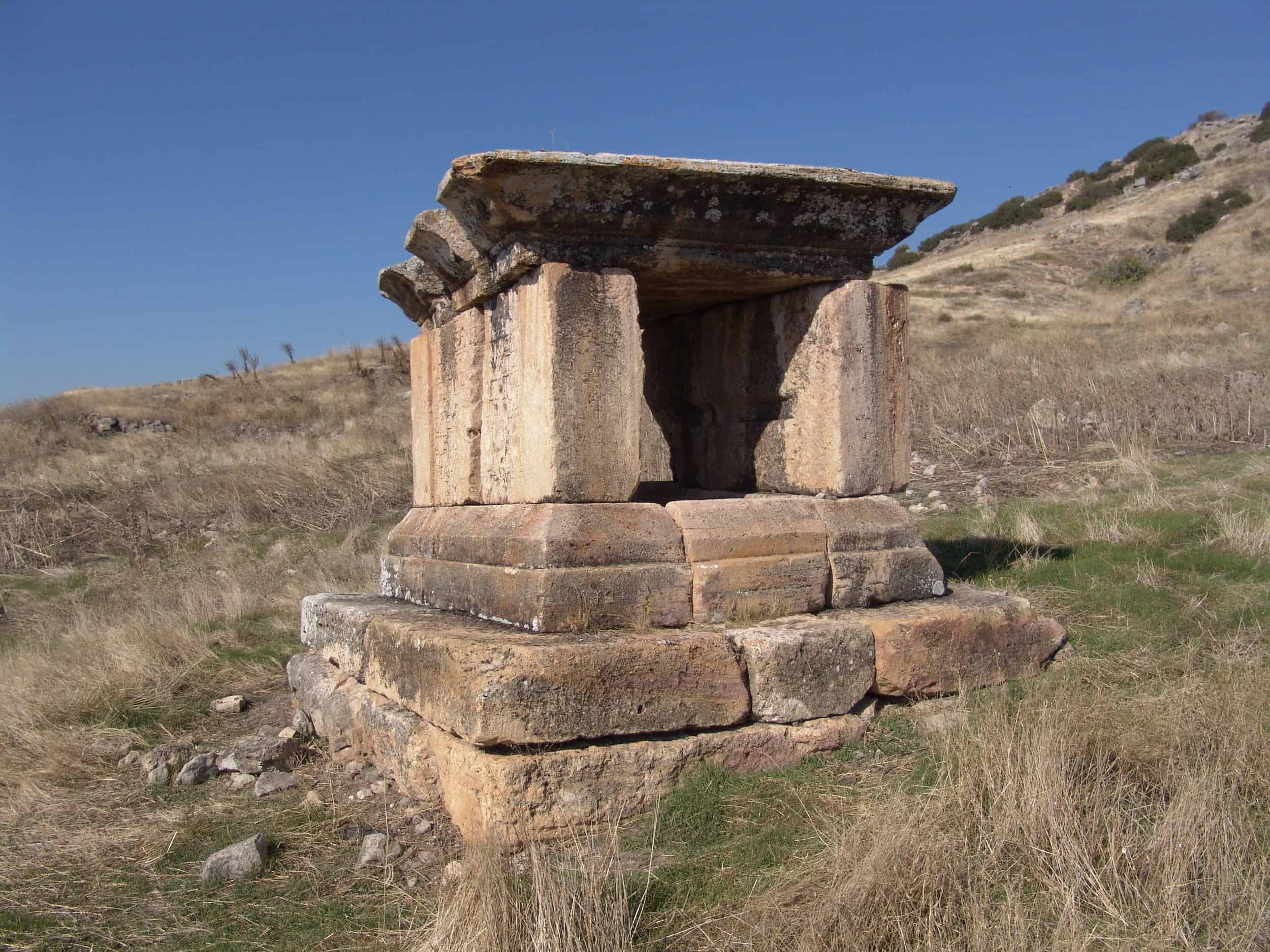 Tomb in the eastern necropolis of Hierapolis