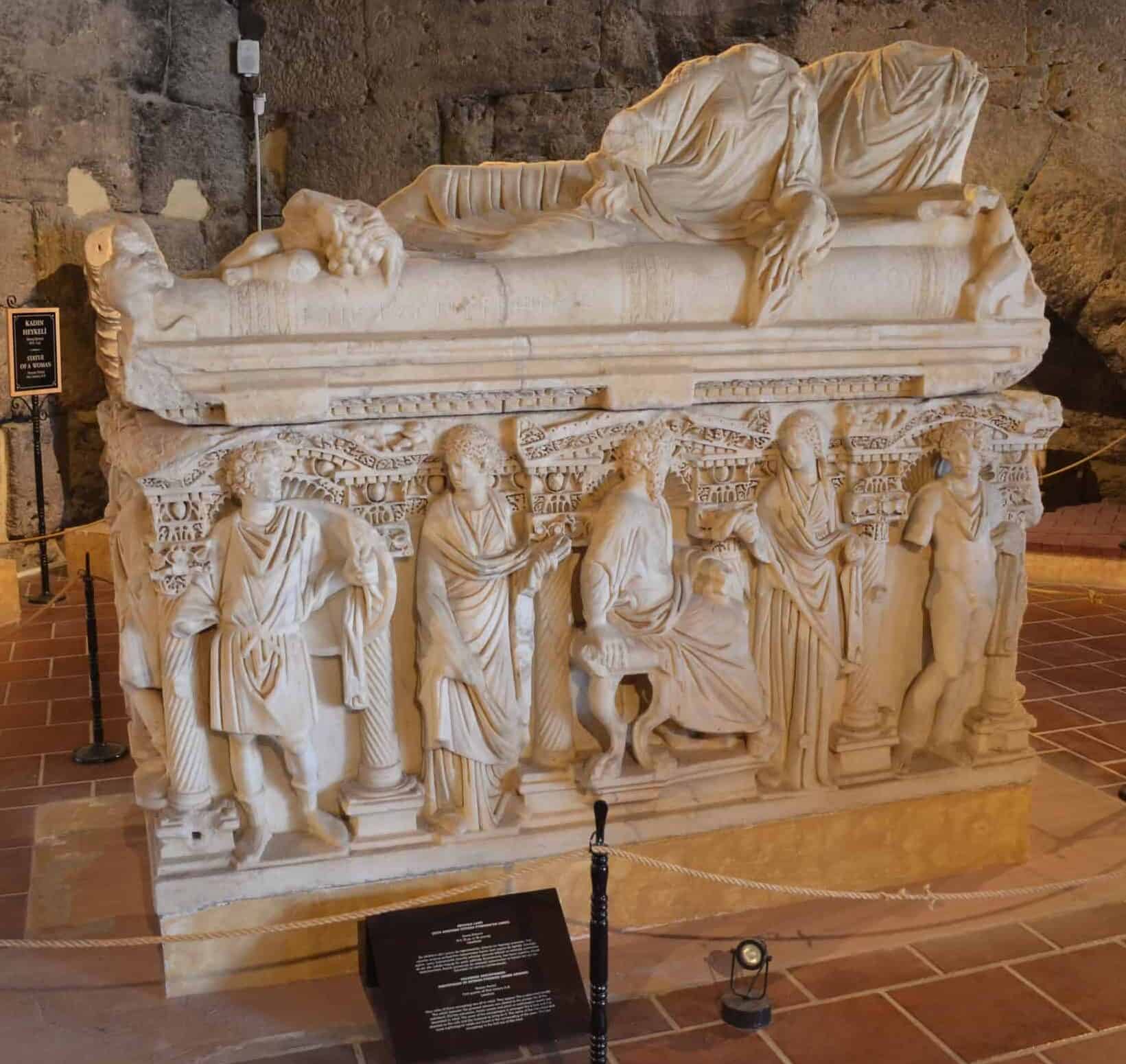 Columned sarcophagus of Euthios Pyrrhon (Asian Archon), Roman period, first quarter of the 3rd century, Laodicea in Sarcophagi and Statues at the Hierapolis Museum