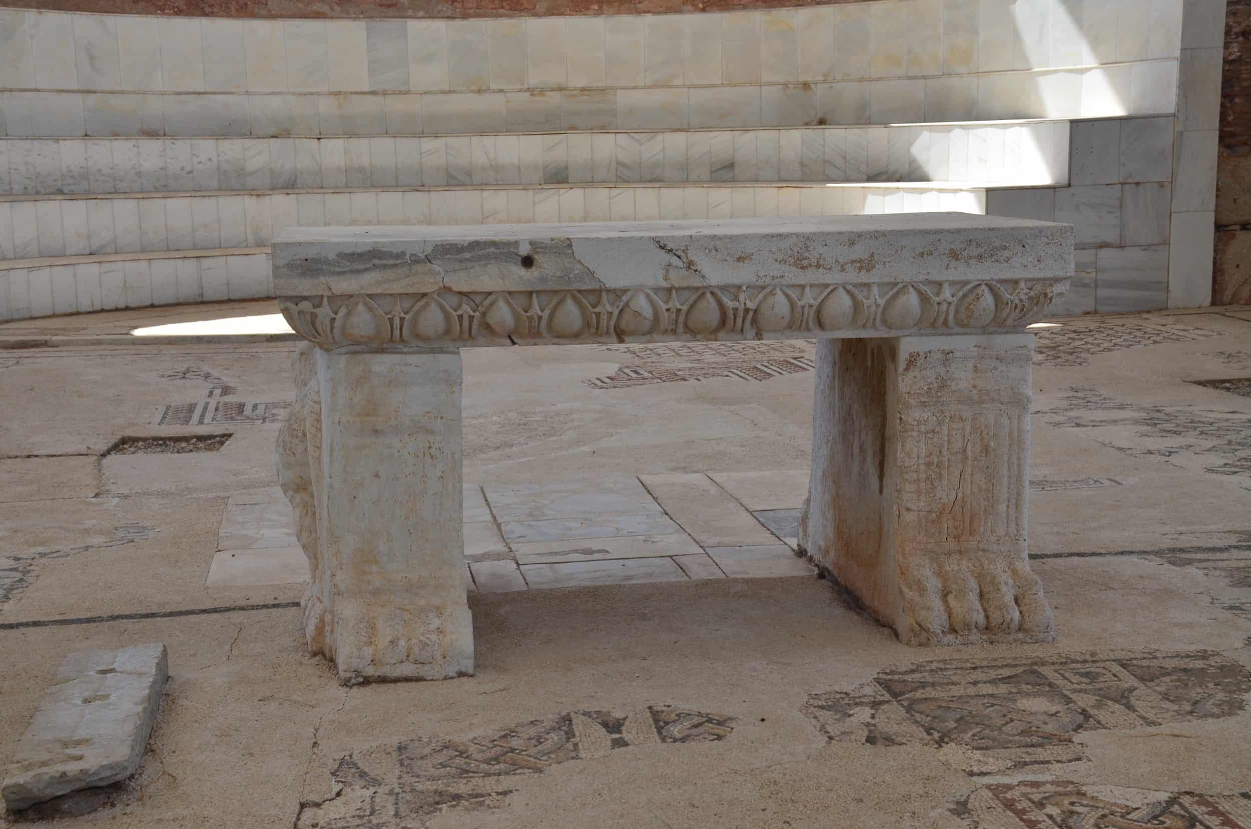 Table in the main hall of the Sardis Synagogue