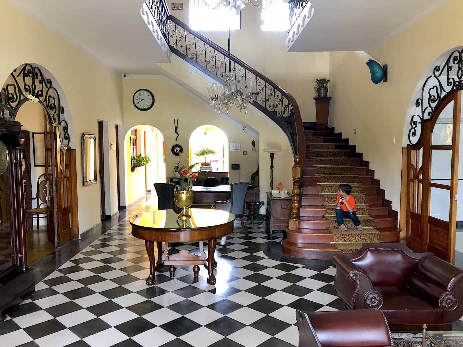 Lobby of Hotel Boutique Don Alfonso in Pereira, Risaralda, Colombia