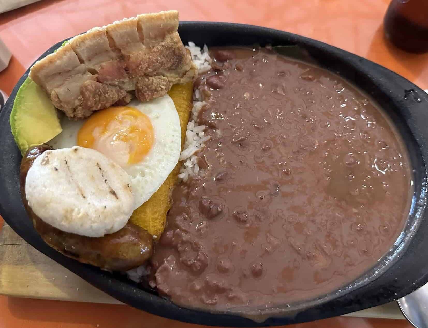 Bandeja paisa at Donde Laurita