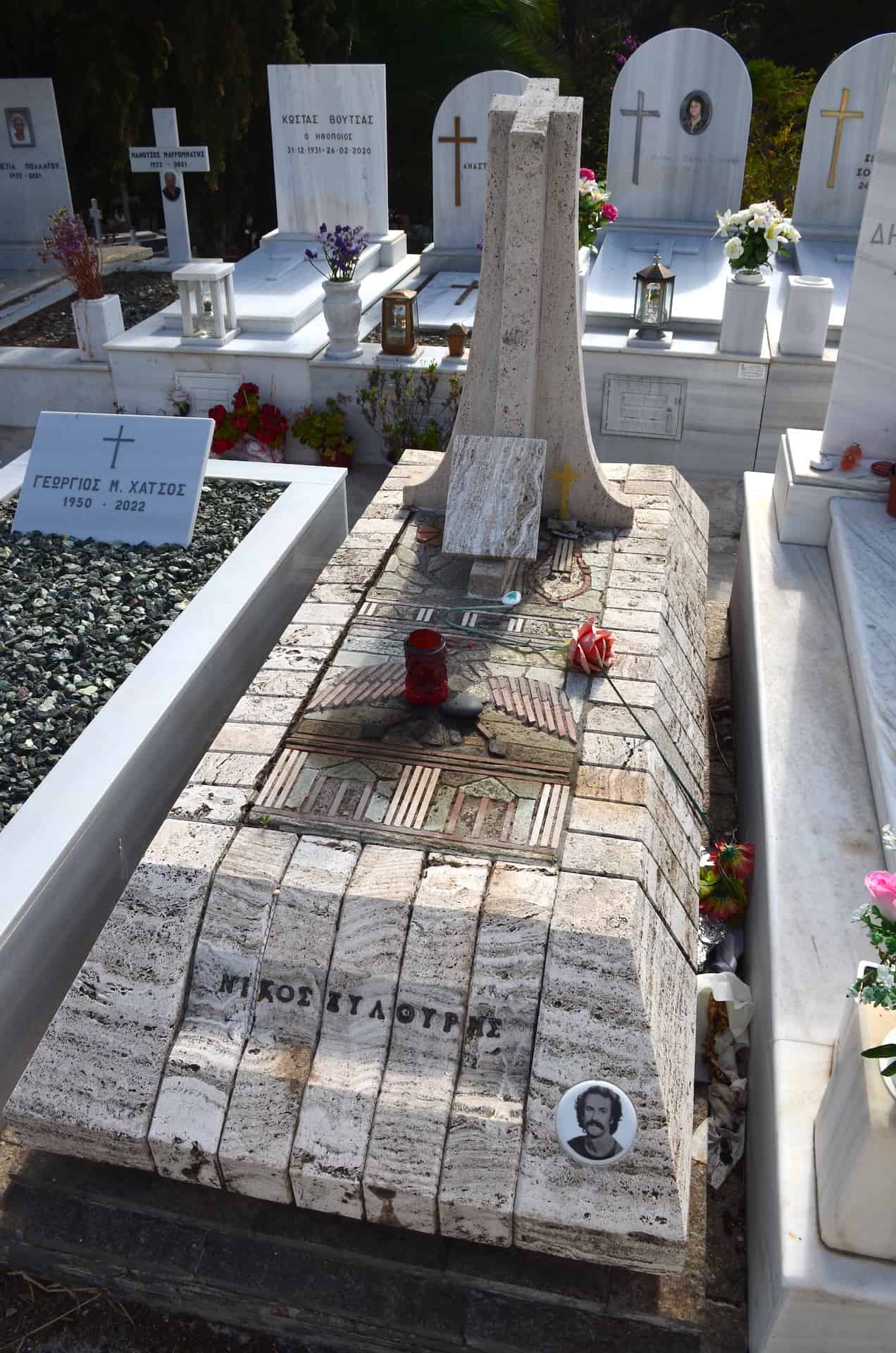 Nikos Xylouris at the First Cemetery of Athens, Greece