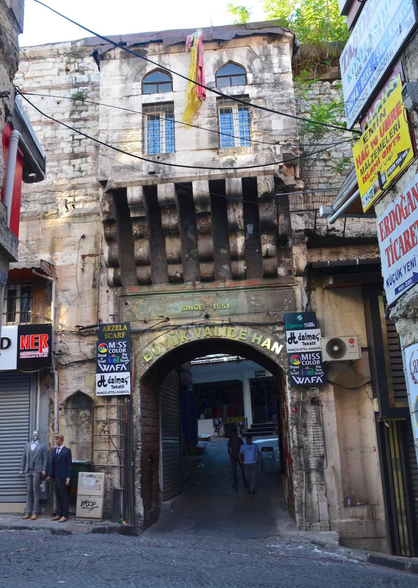 Main entrance at Büyük Valide Han