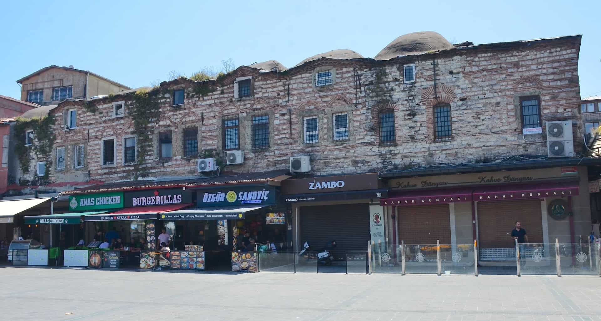 Kızıl Han on Eminönü Square in Istanbul, Turkey