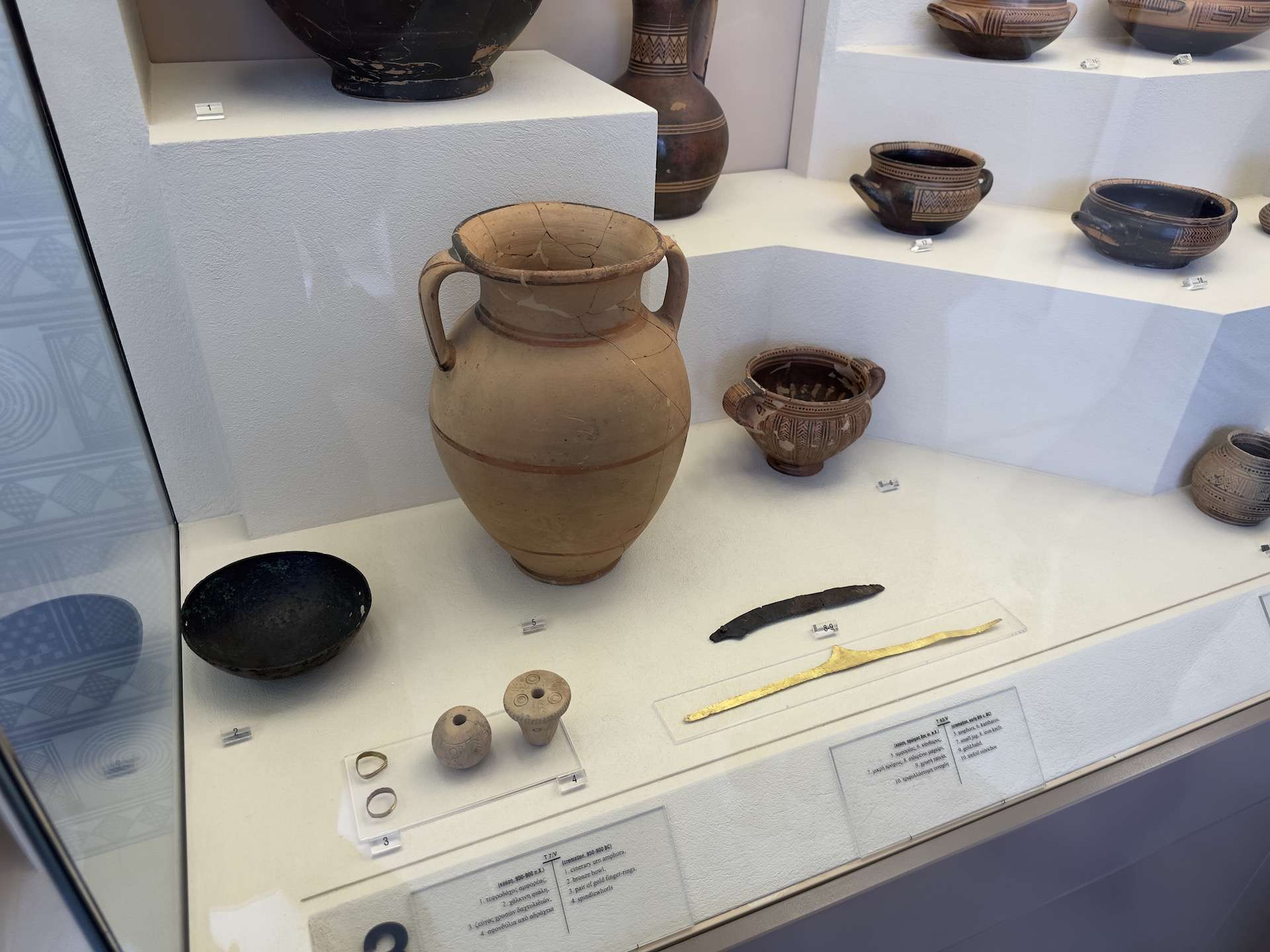 Finds from 950 to 900 BC and the early 8th century BC