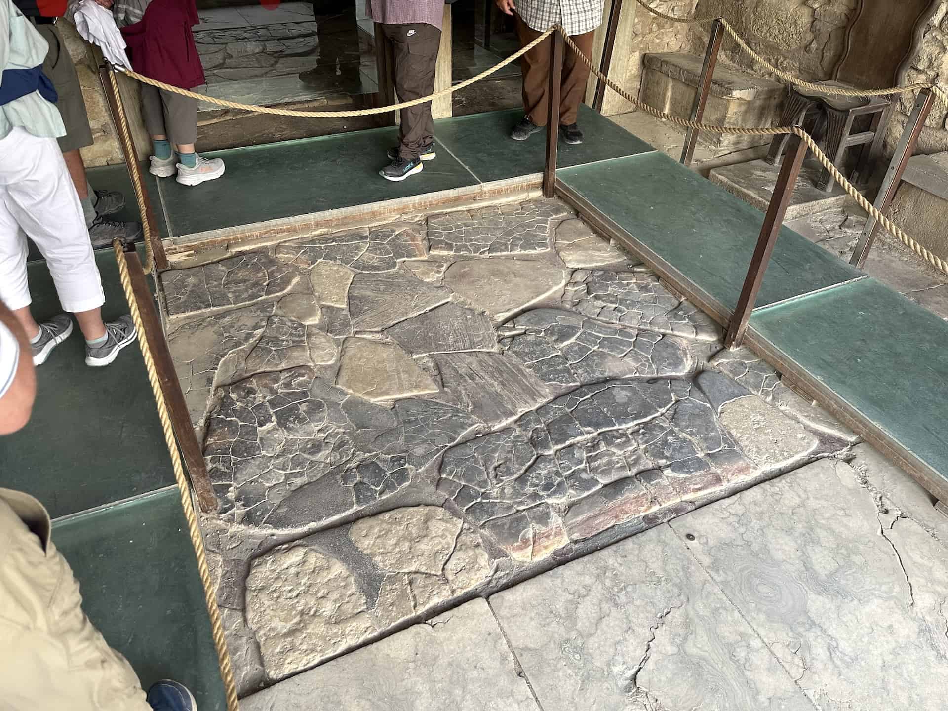 Floor in the antechamber of the Throne Room
