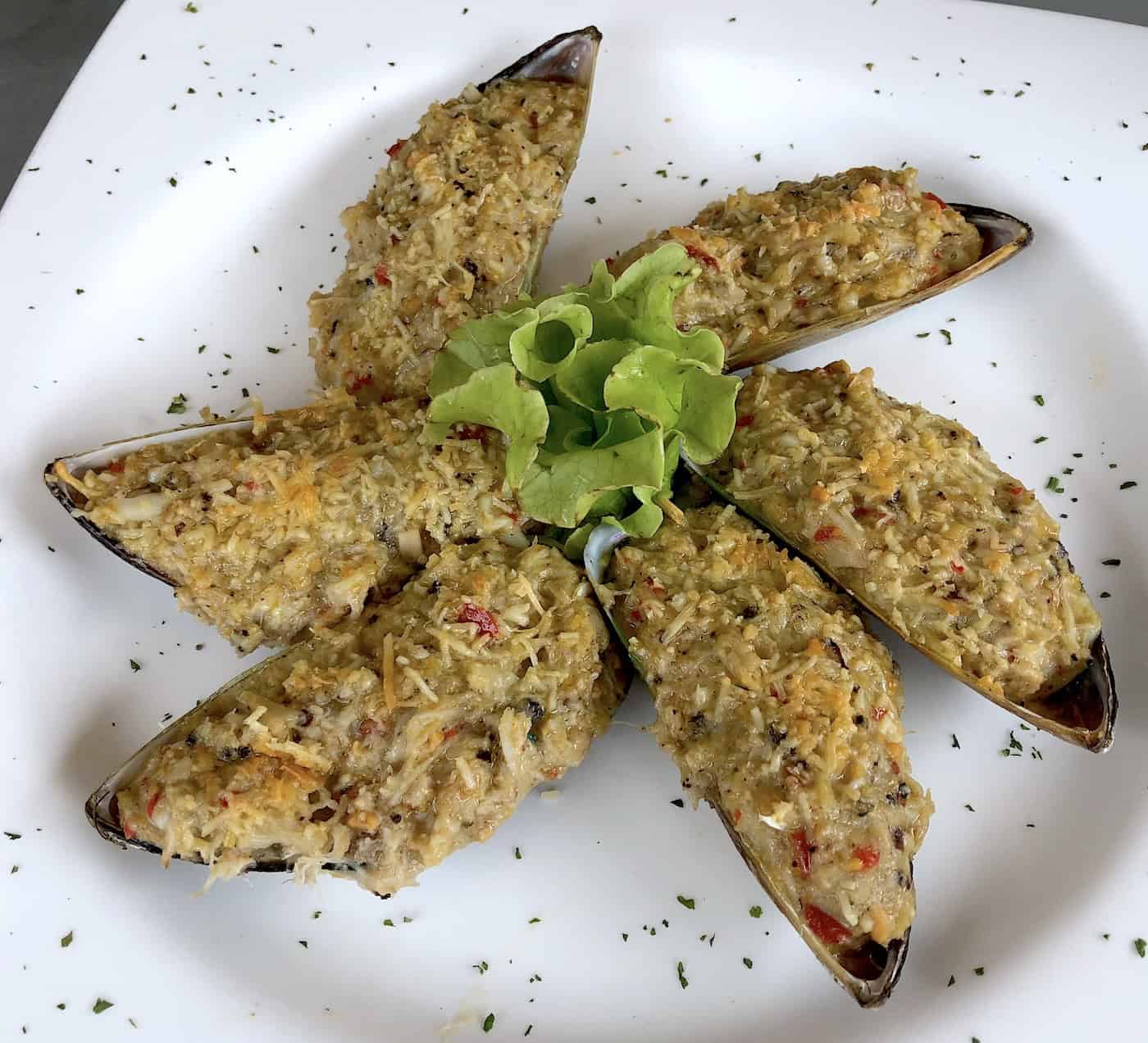 Mejillones rellenos con jaiba at Hispania in Pereira, Risaralda, Colombia