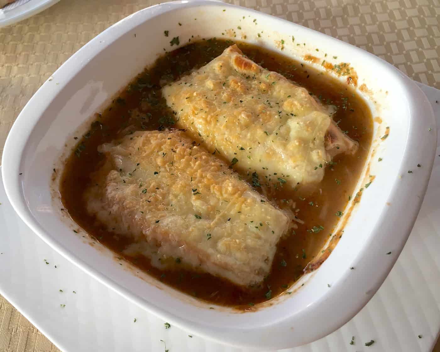 French onion soup at Hispania in Pereira, Colombia