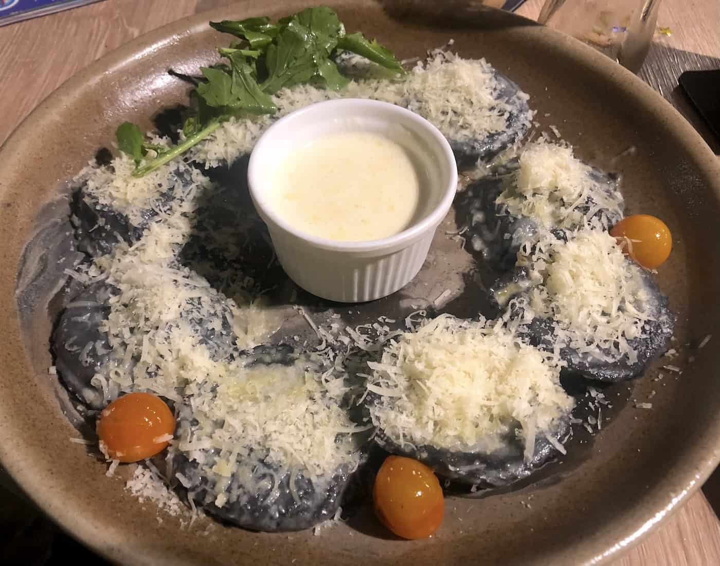 Ravioli in squid ink at Ambar in Pereira, Risaralda, Colombia