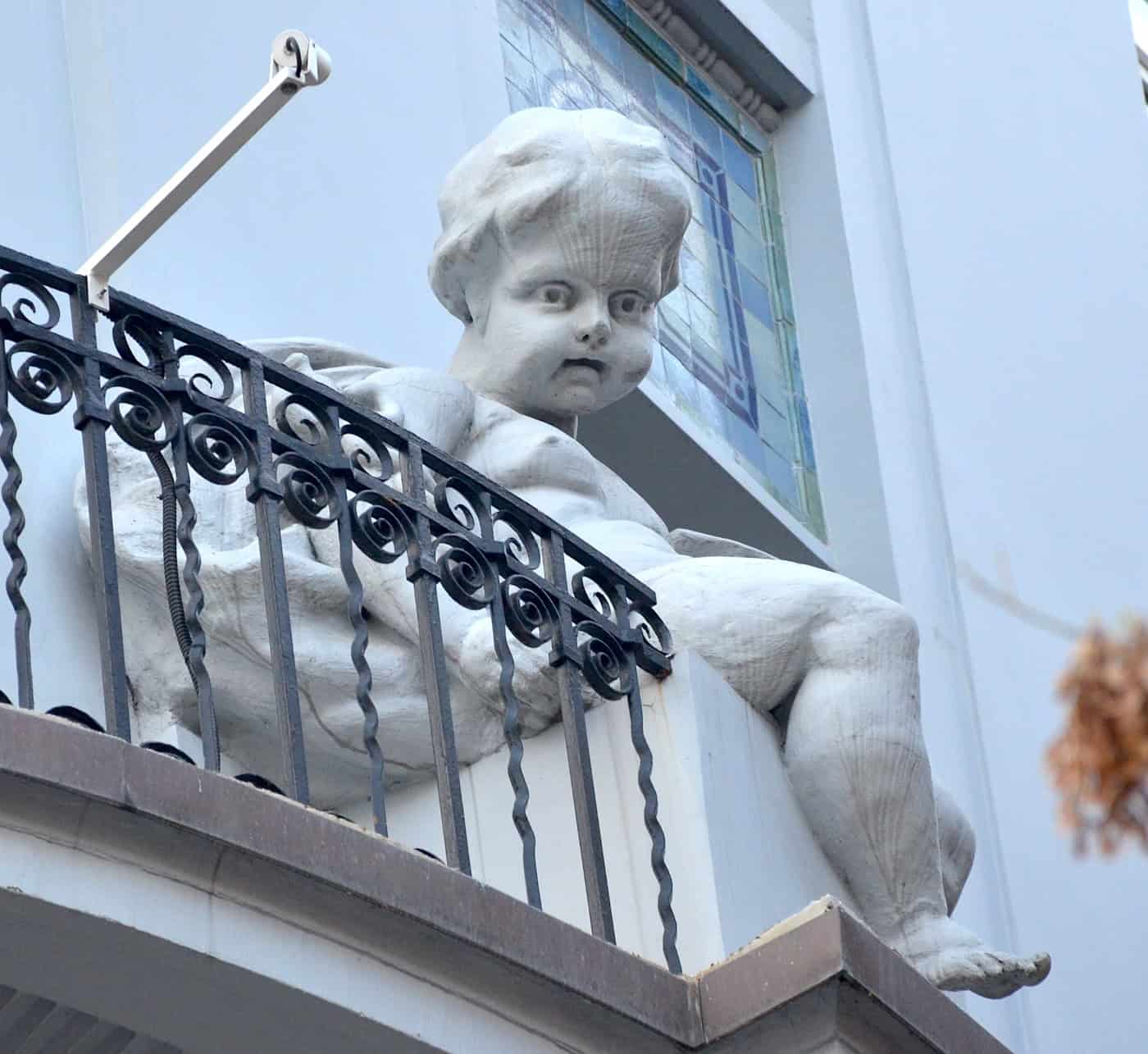 Statue on Minerva Han on Bankalar Caddesi in Istanbul, Turkey