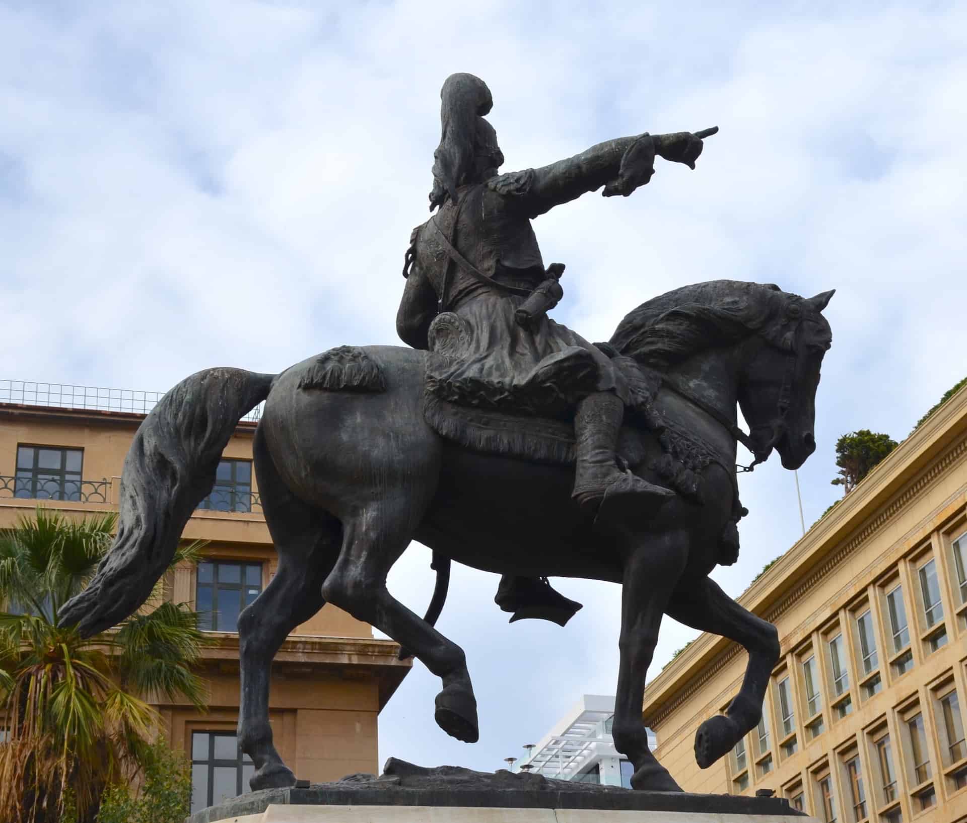 Theodoros Kolokotronis statue