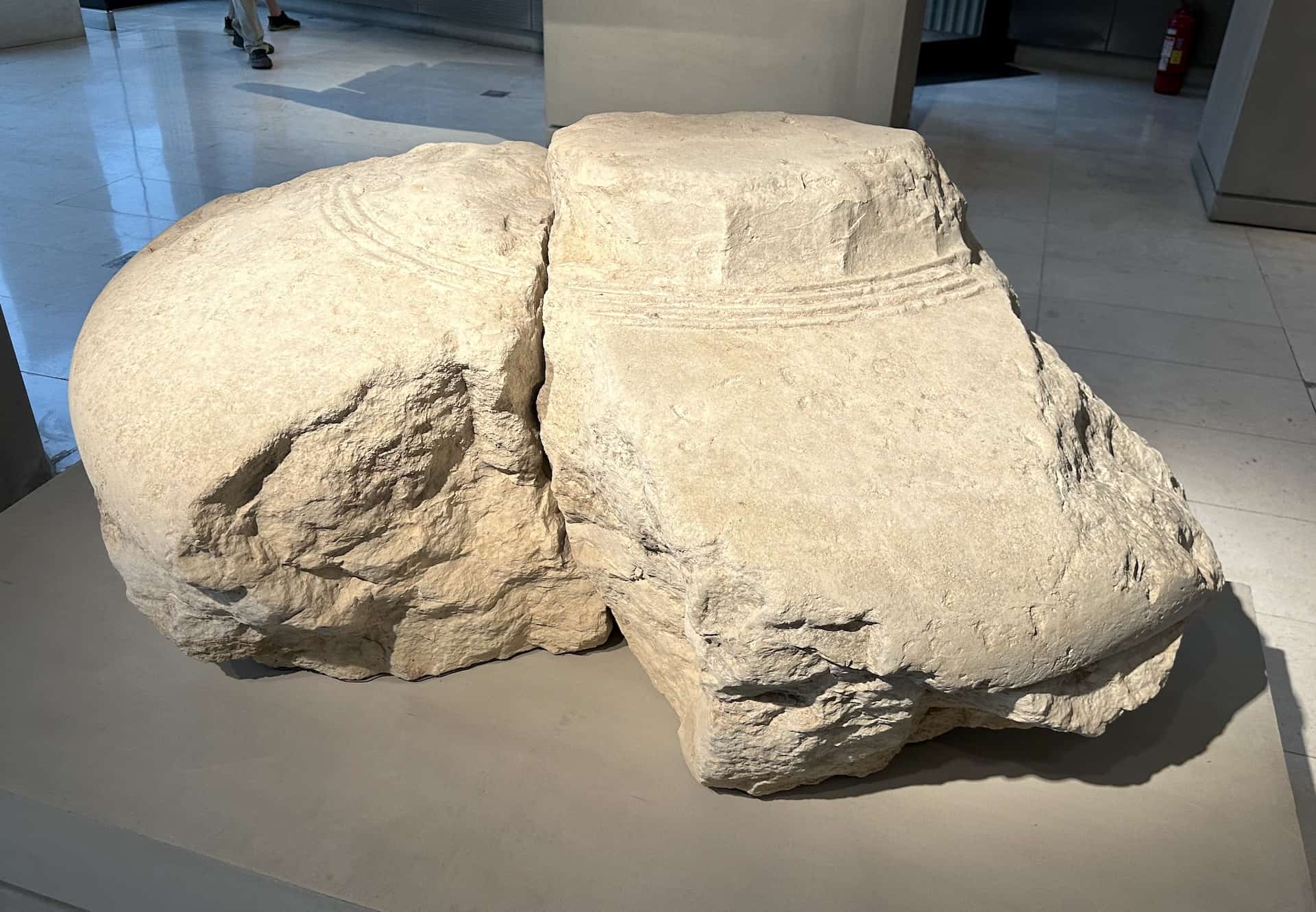 Doric column capital; circe 570 BC from the Hekatompedon