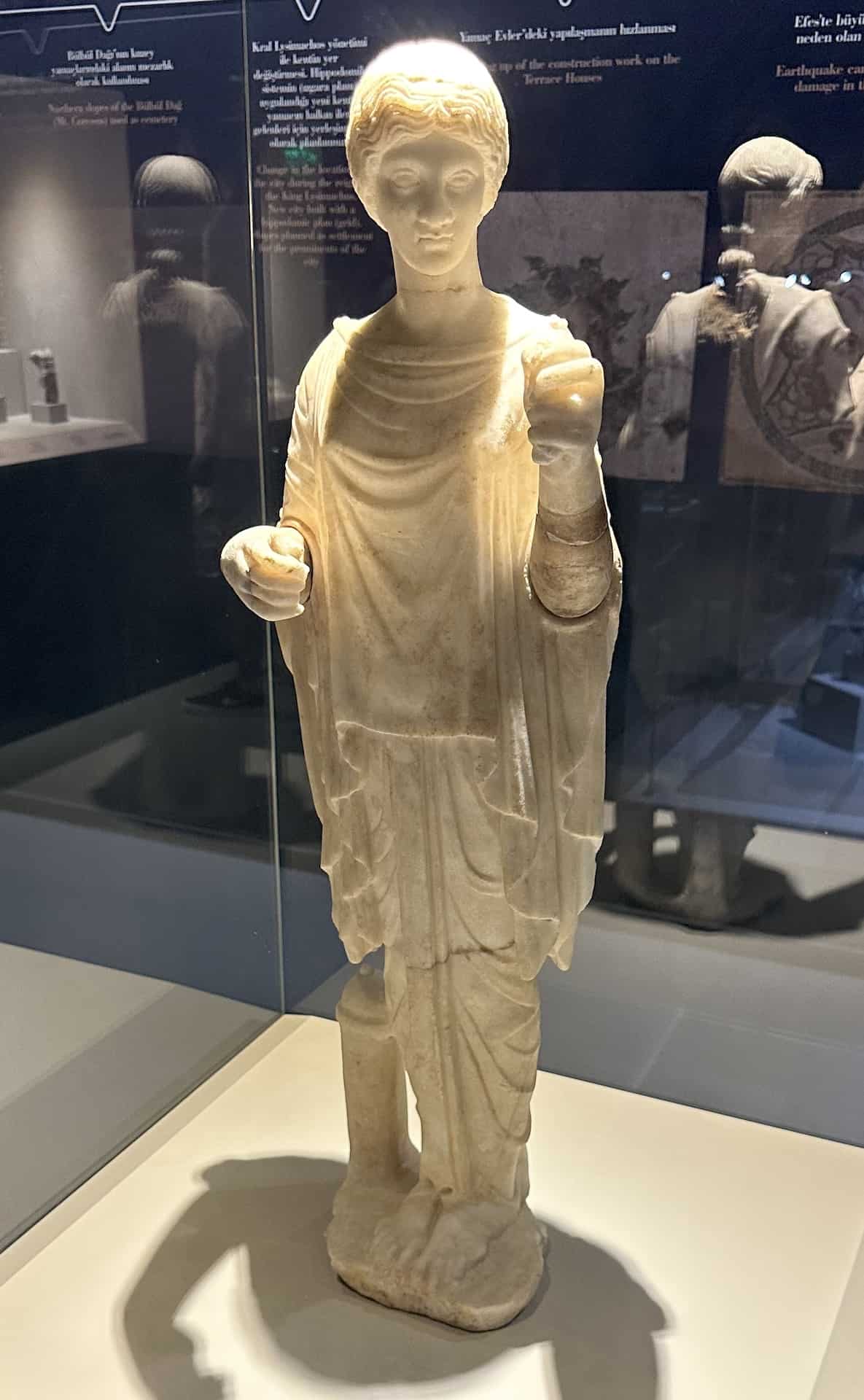 Archaic-style Artemis (Marble, 2nd century) in the Hall of the Terrace House Findings