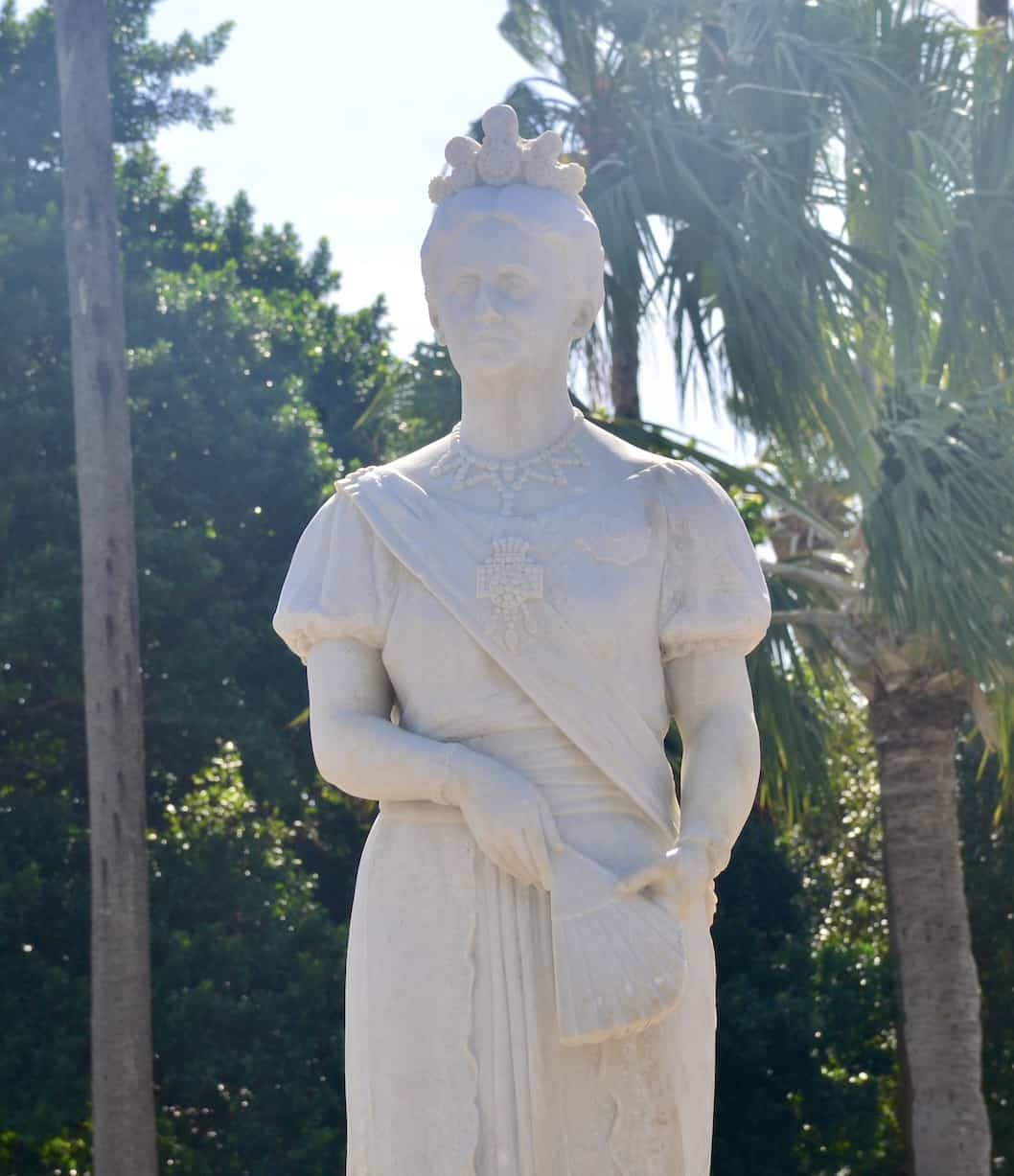 Statue of Queen Wilhelmina