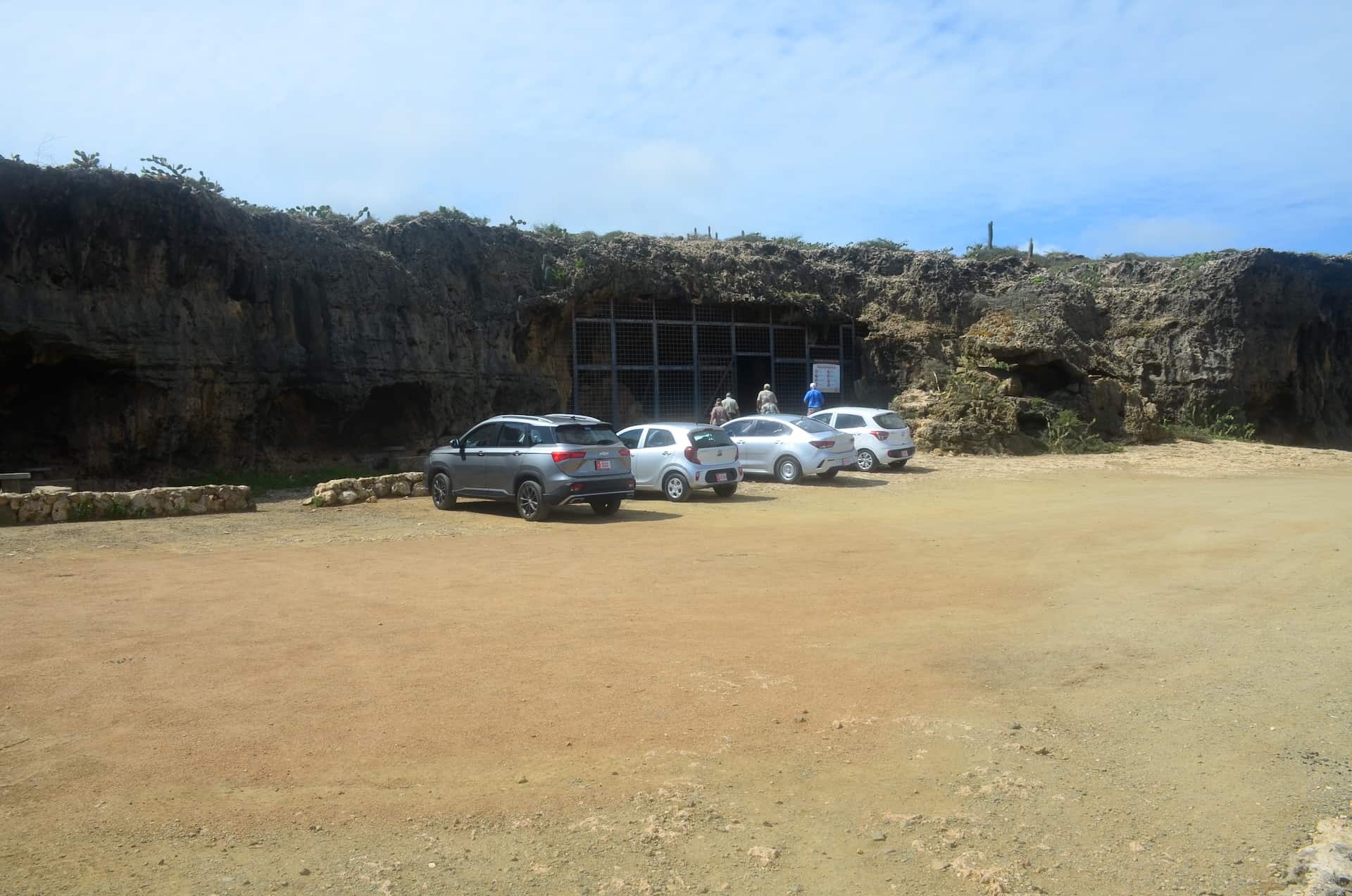 Parking lot at Fontein Cave