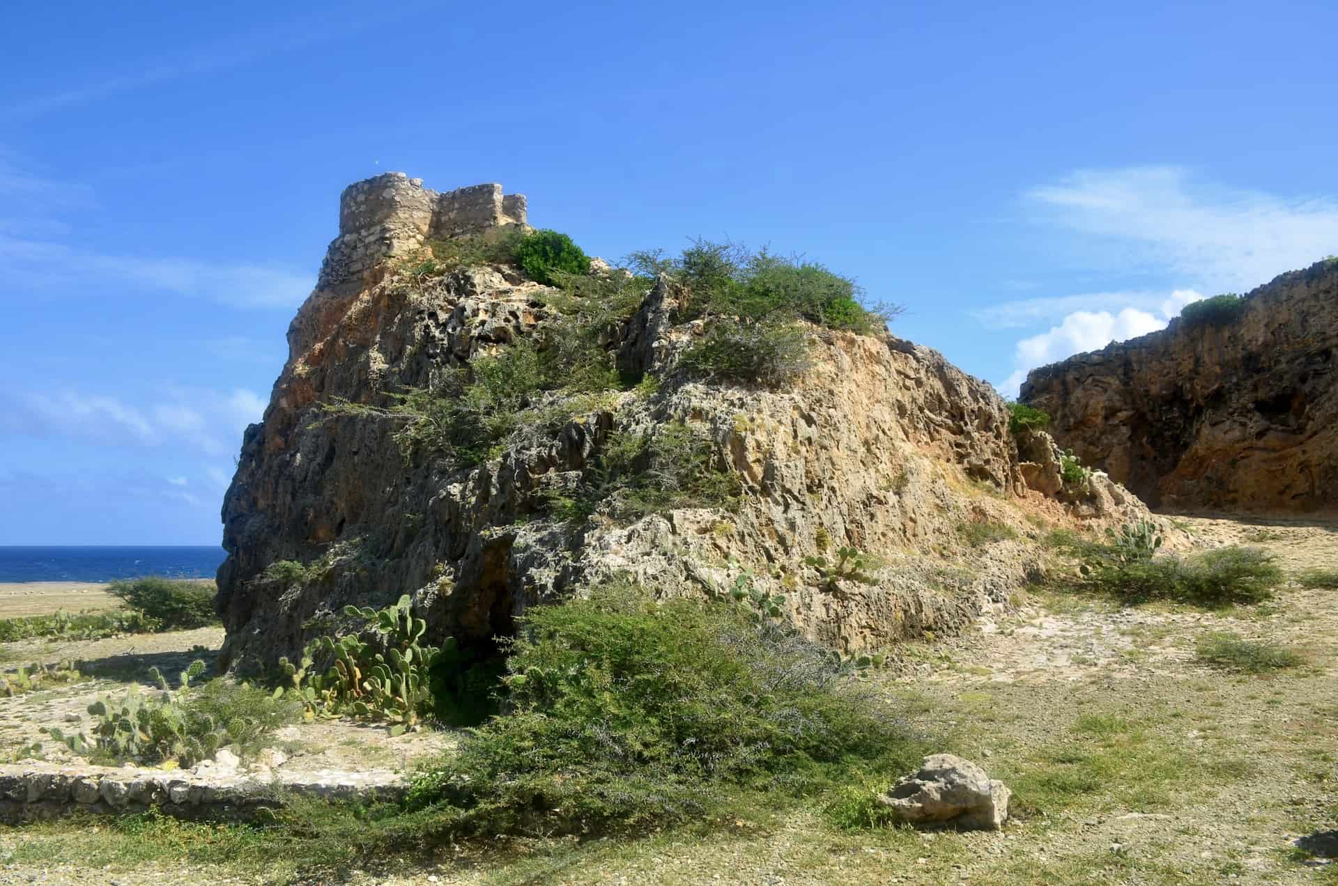 Lookout tower at Quadirikiri Cave