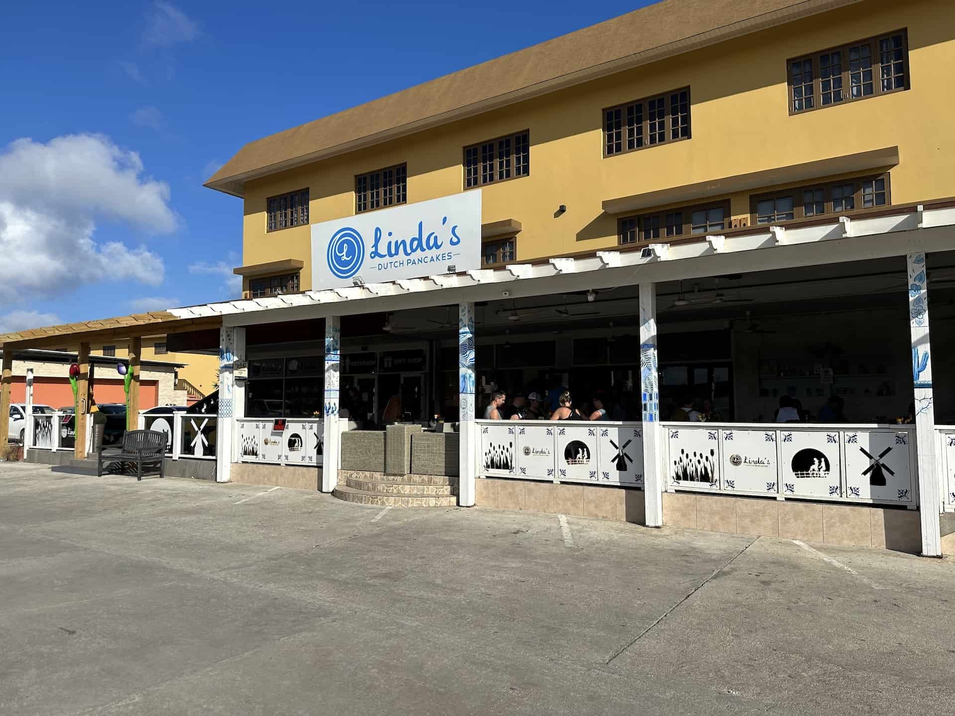 Linda's Dutch Pancakes in Palm Beach, Noord, Aruba