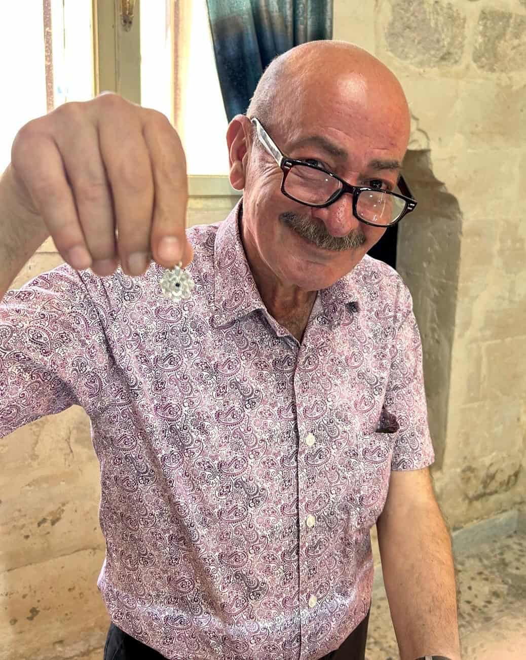 Filigree master Metin Bayruğ at the Mardin Living Museum