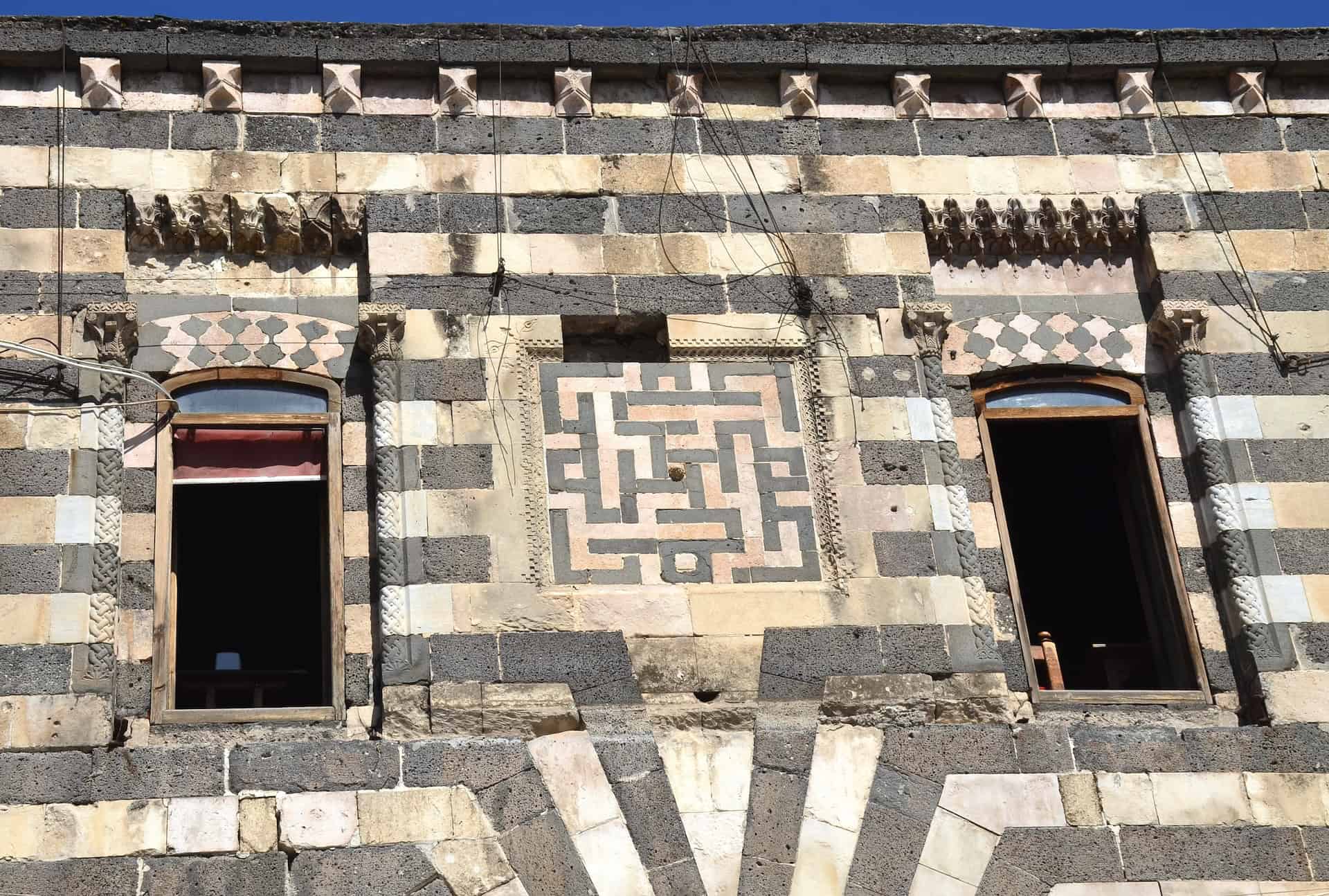 Windows above the entrance of Hasan Pasha Han