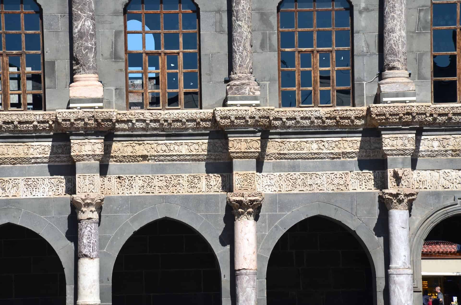 Columns and carvings on the East Maqsura of the Grand Mosque of Diyarbakır